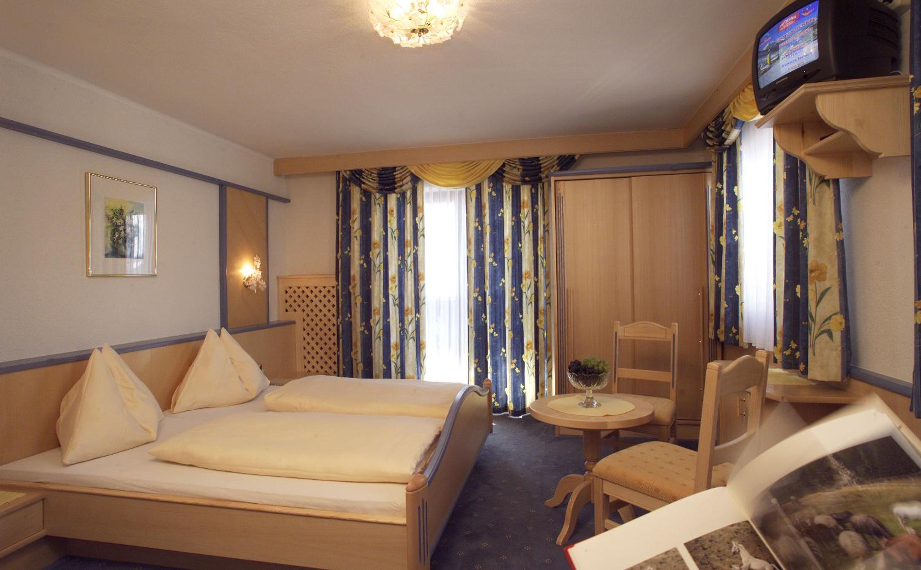 Large Single Room photo 1