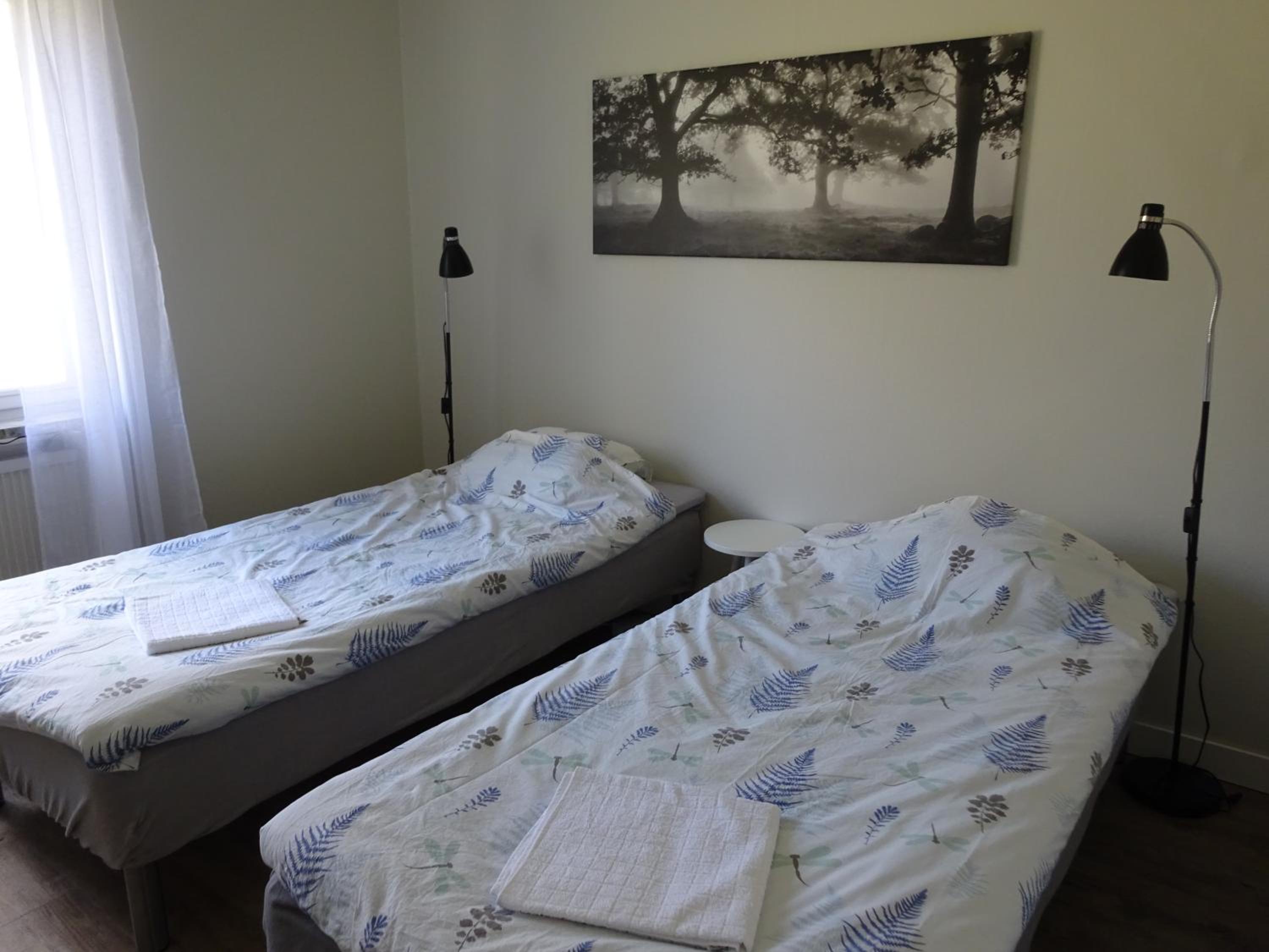Twin Room with Shared Bathroom photo 2