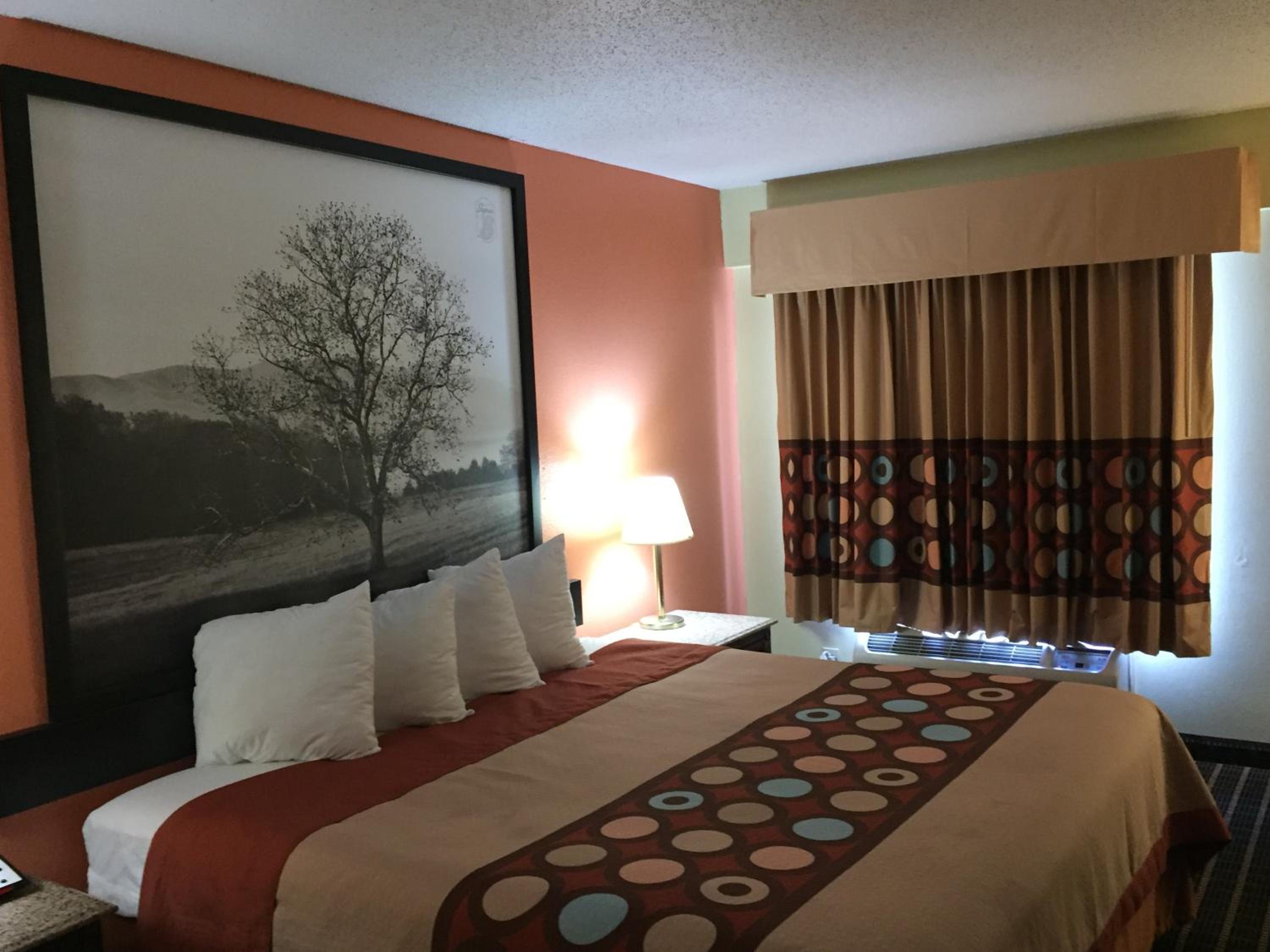 King Room - Non-Smoking photo 1