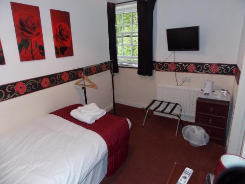 Budget Single Room photo 3