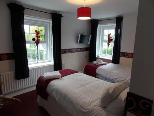 Budget Twin Room photo 2