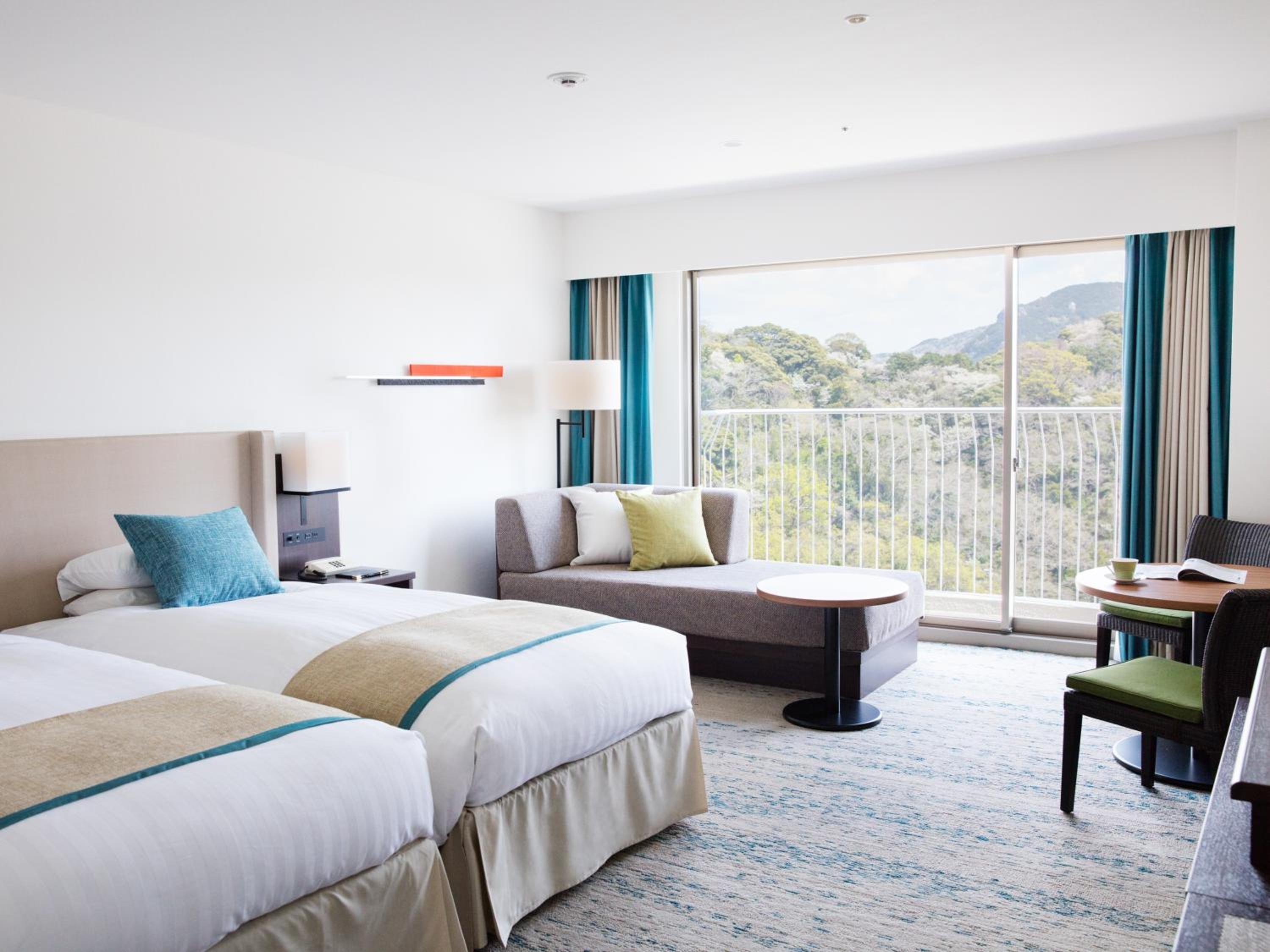 Superior Twin Room with Balcony - Photo 2