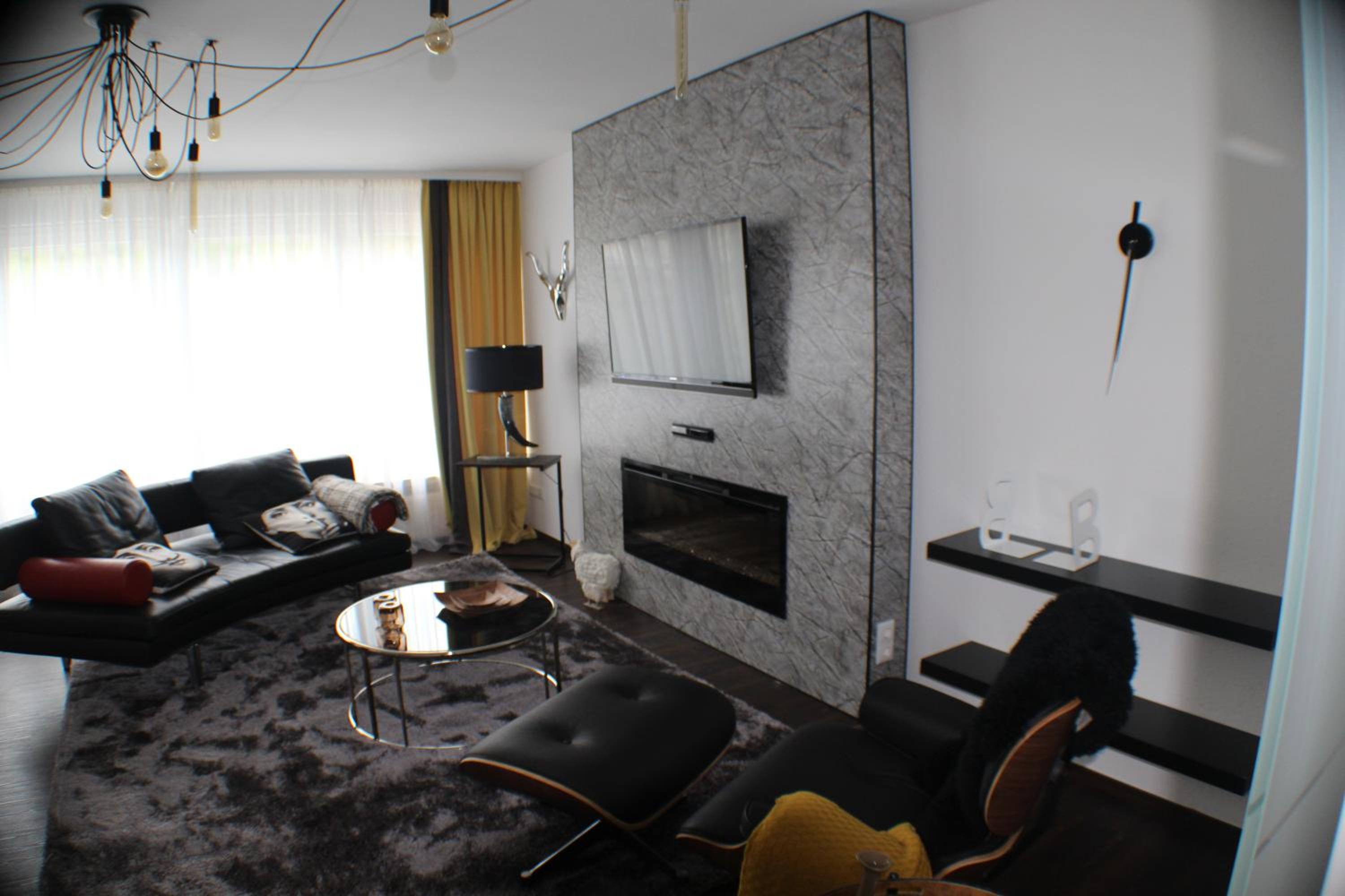 Deluxe Apartment photo 2