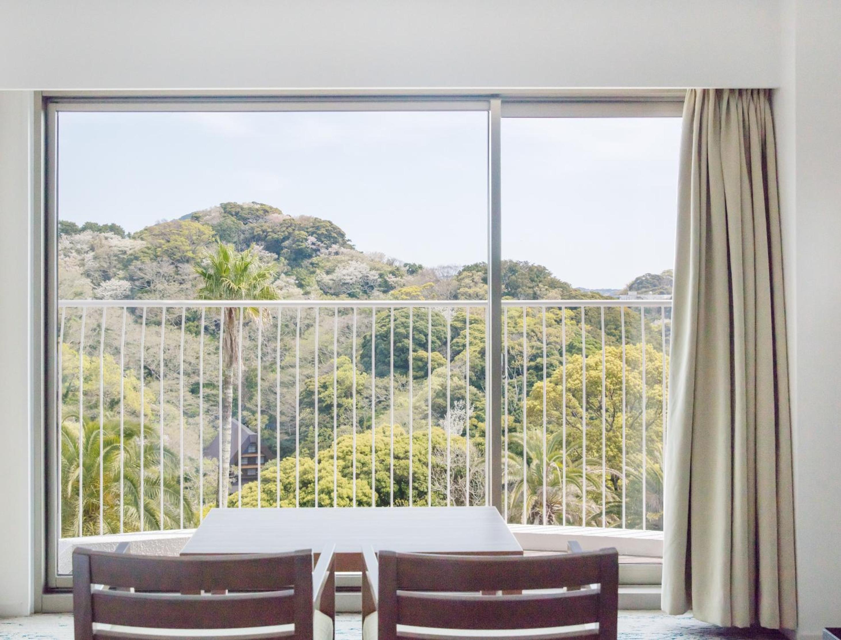 Standard Twin Room with Balcony - Photo 5