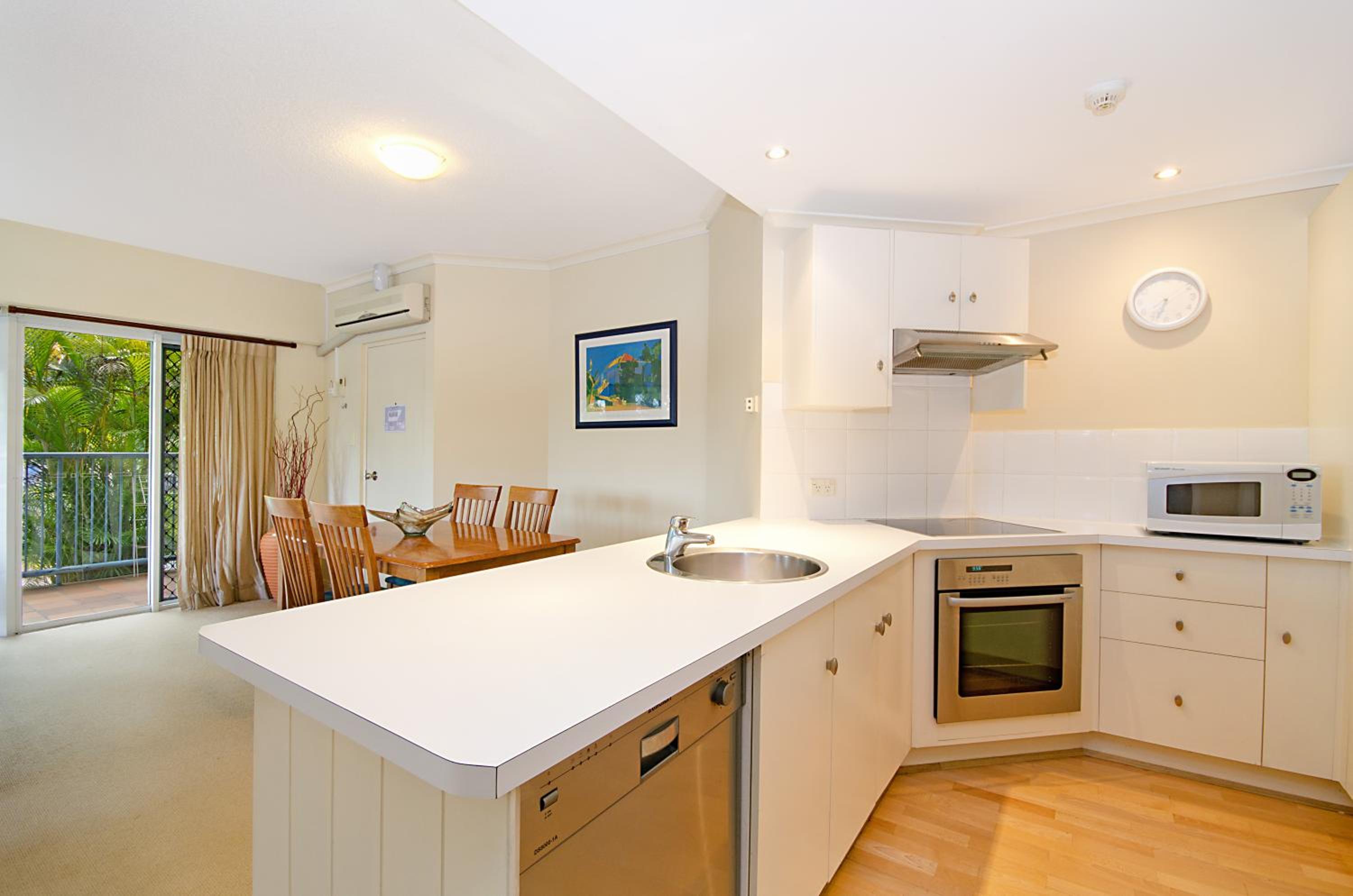 One-Bedroom Apartment with River View photo 3