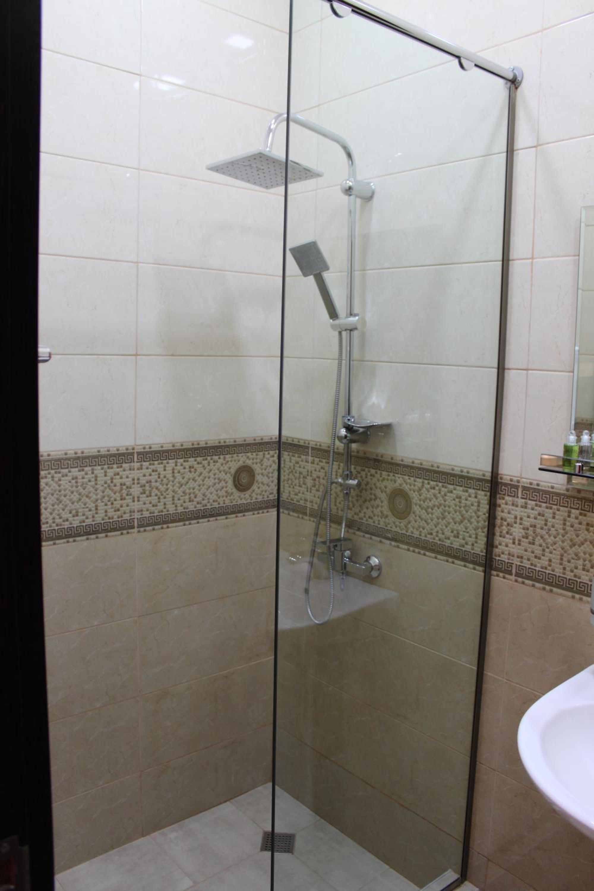 Twin Room - Photo 7