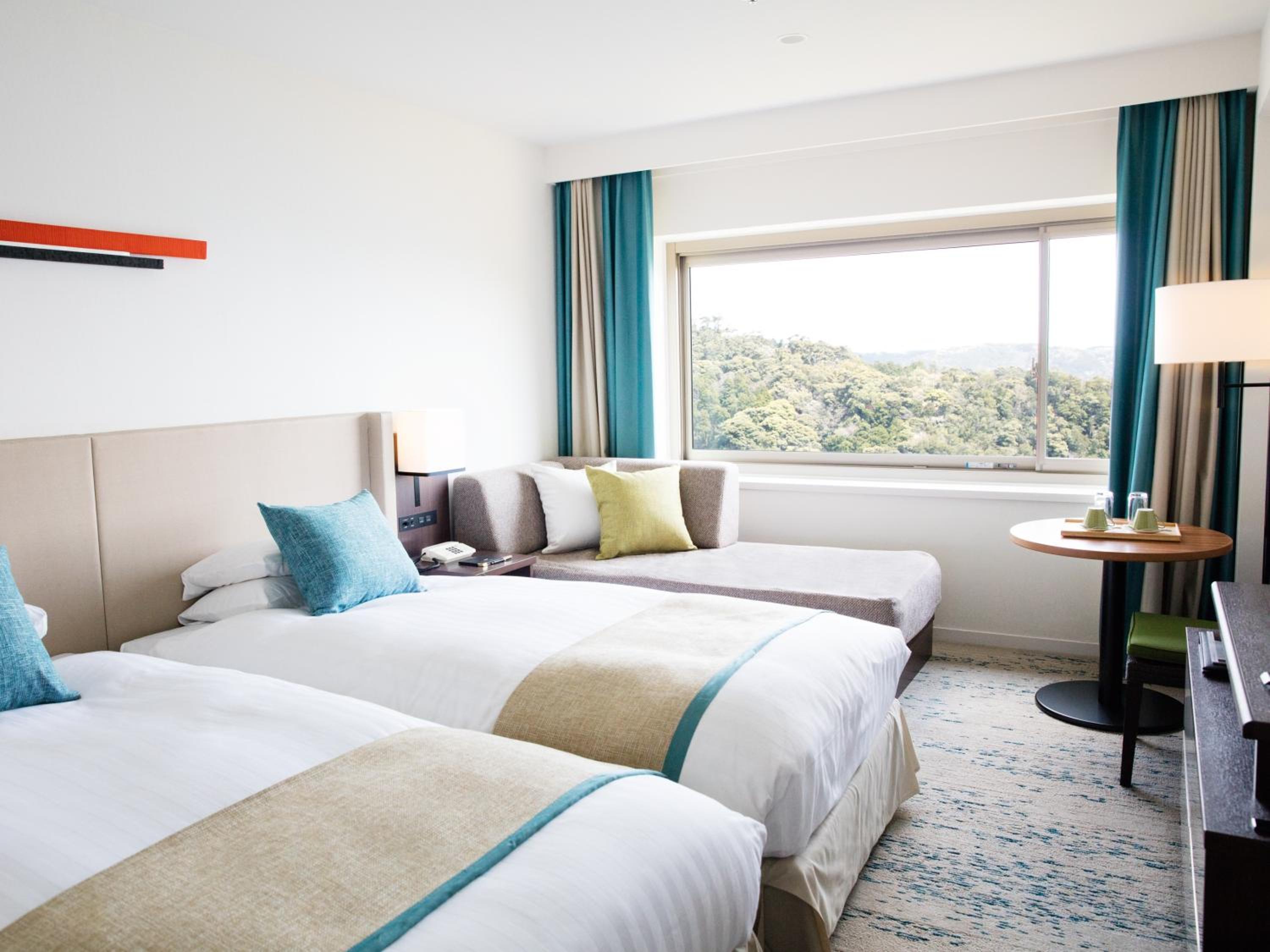 Superior Twin Room with Sea View - Photo 8