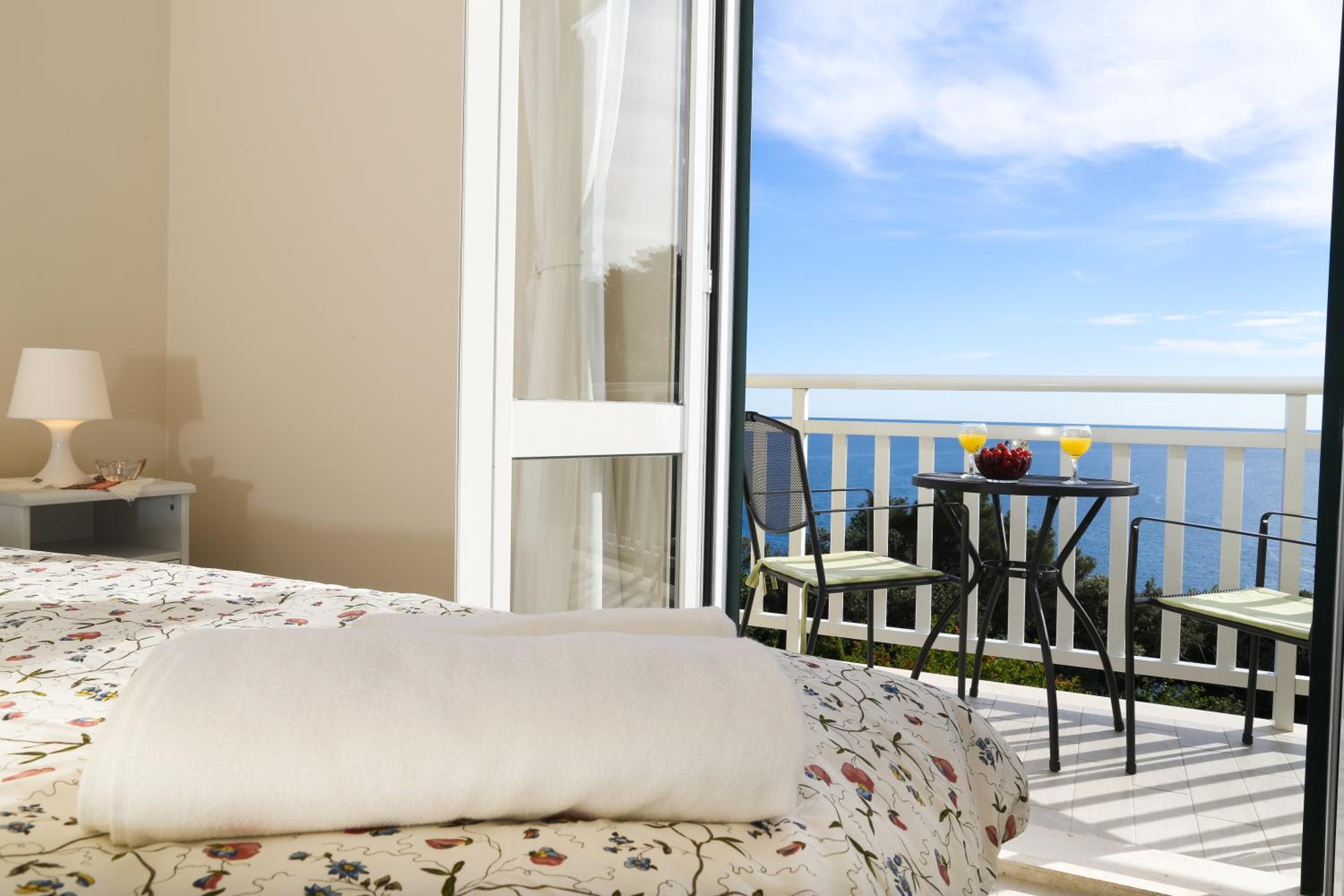 Two-Bedroom Apartment with Balcony and Sea View