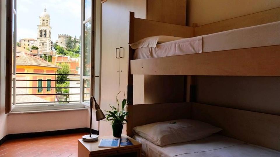 Bed in 6-Bed Mixed Dormitory Room photo 1