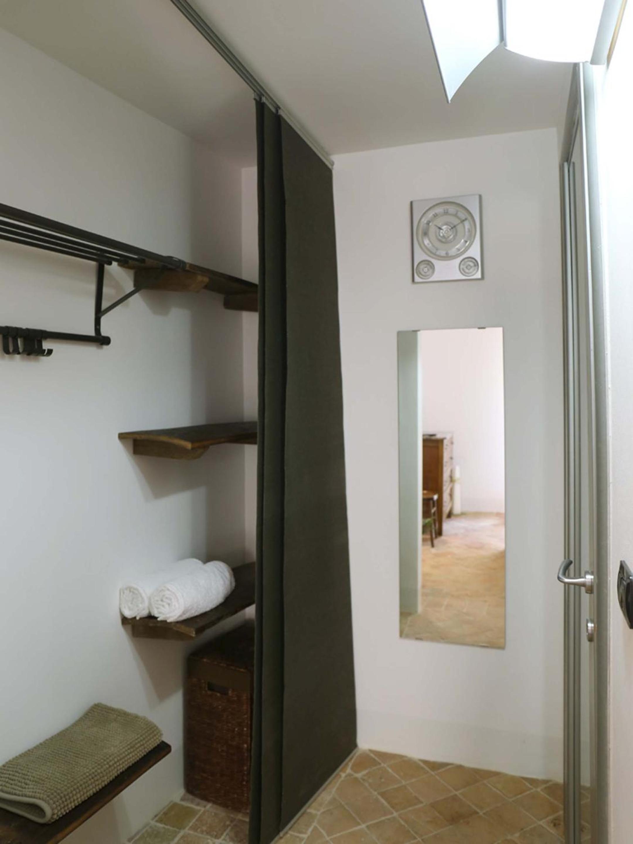 Double Room - Photo 5