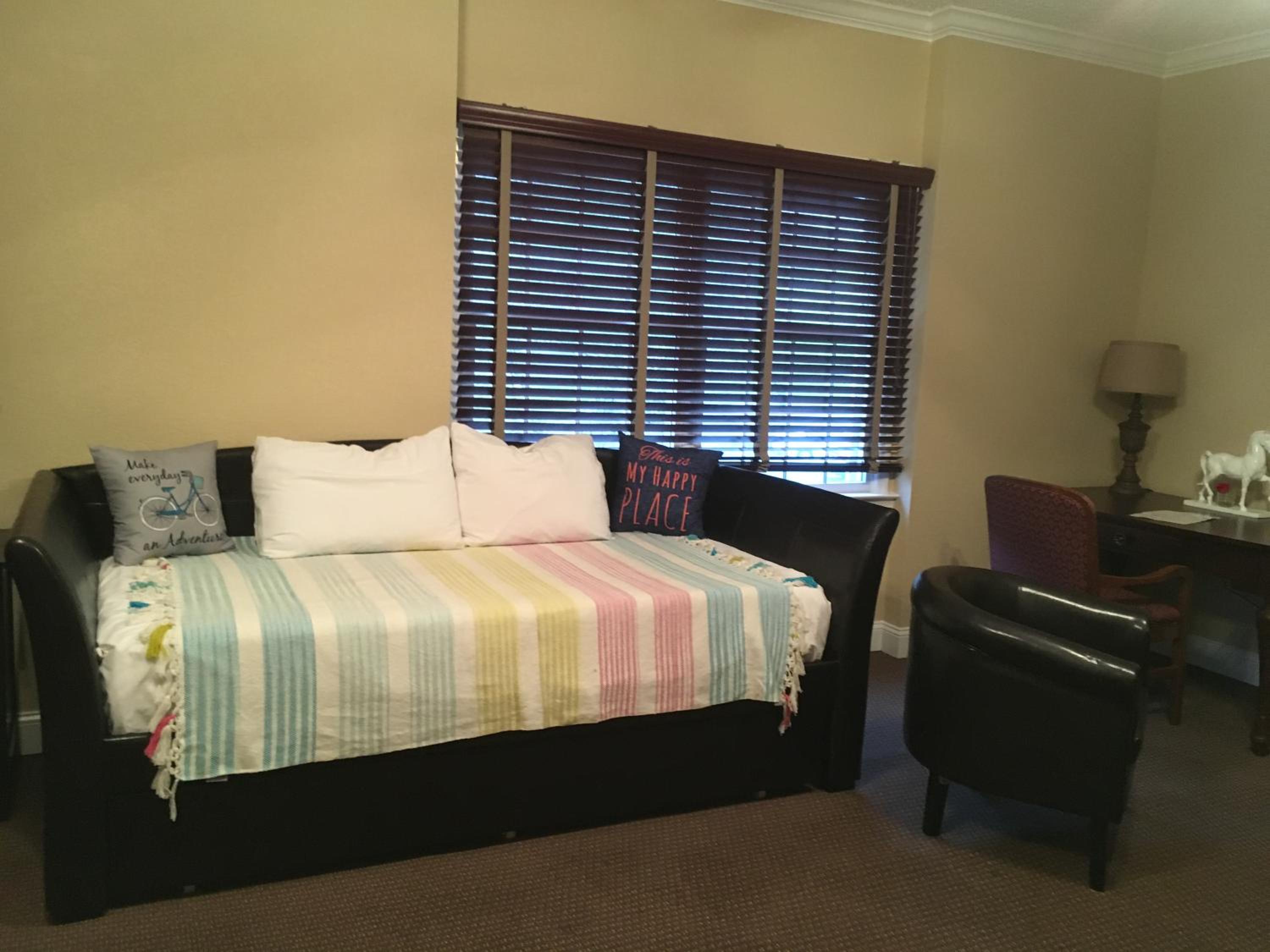 Family Room photo 3
