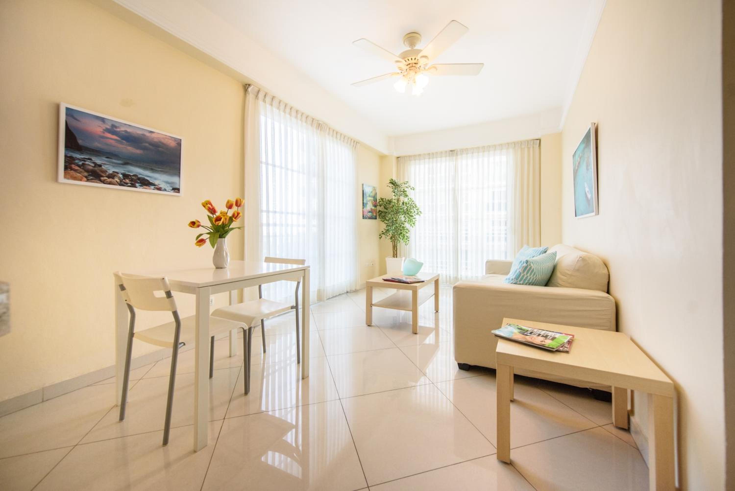 Deluxe One-Bedroom Apartment with Sea View