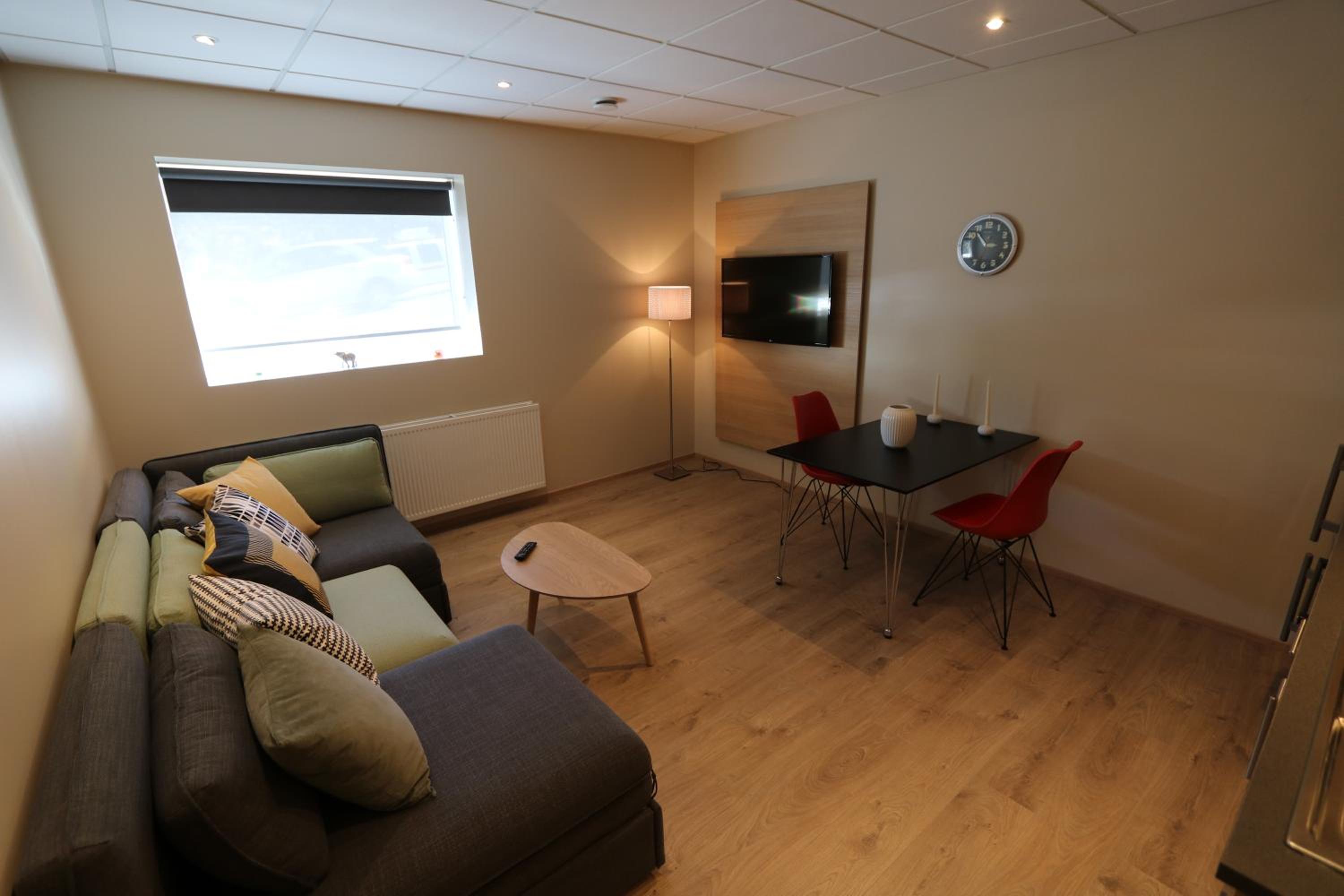 One-Bedroom Apartment - Photo 1