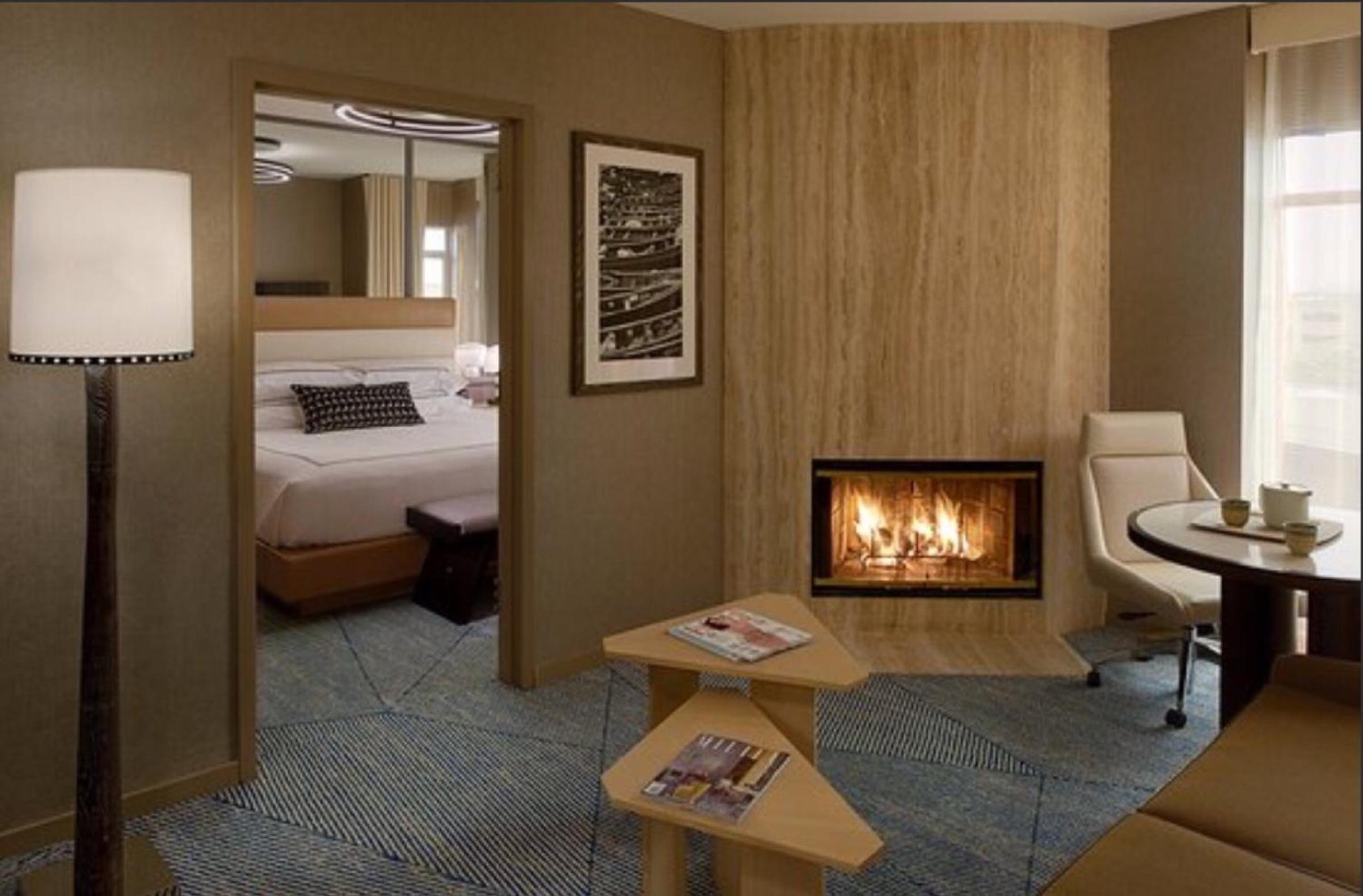 Signature Queen Suite - Photo 10