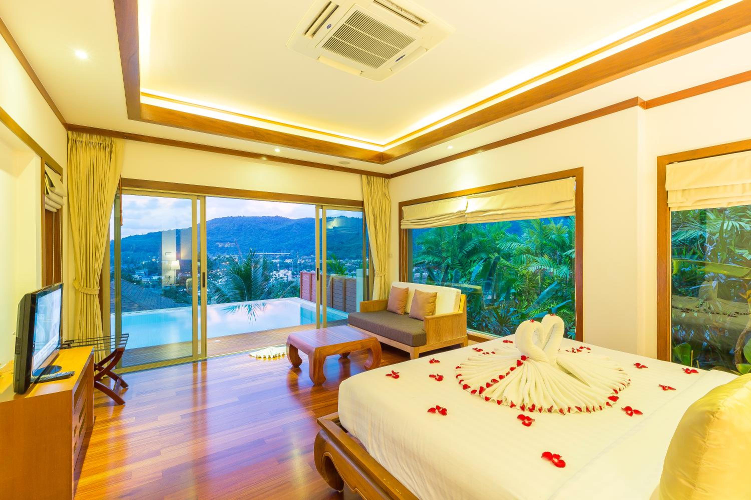 One-Bedroom Villa with Private Pool - Photo 10