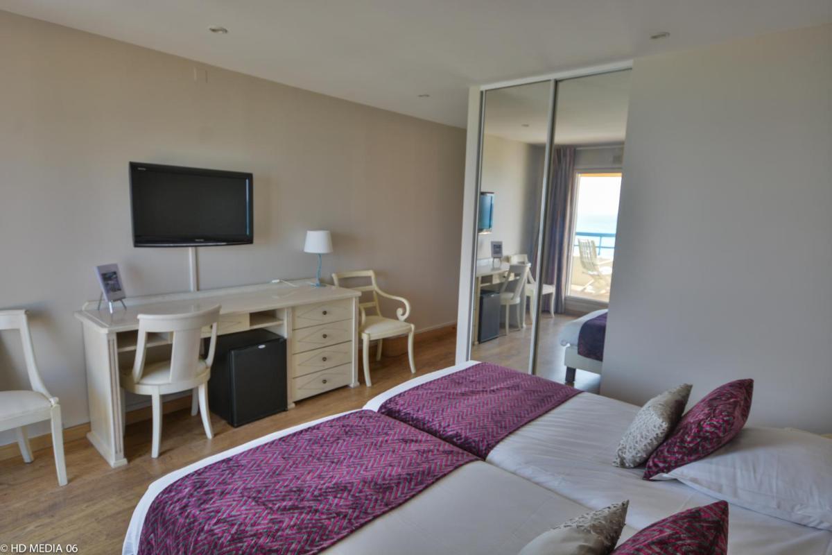 Twin Room with Sea View - Second Floor photo 2