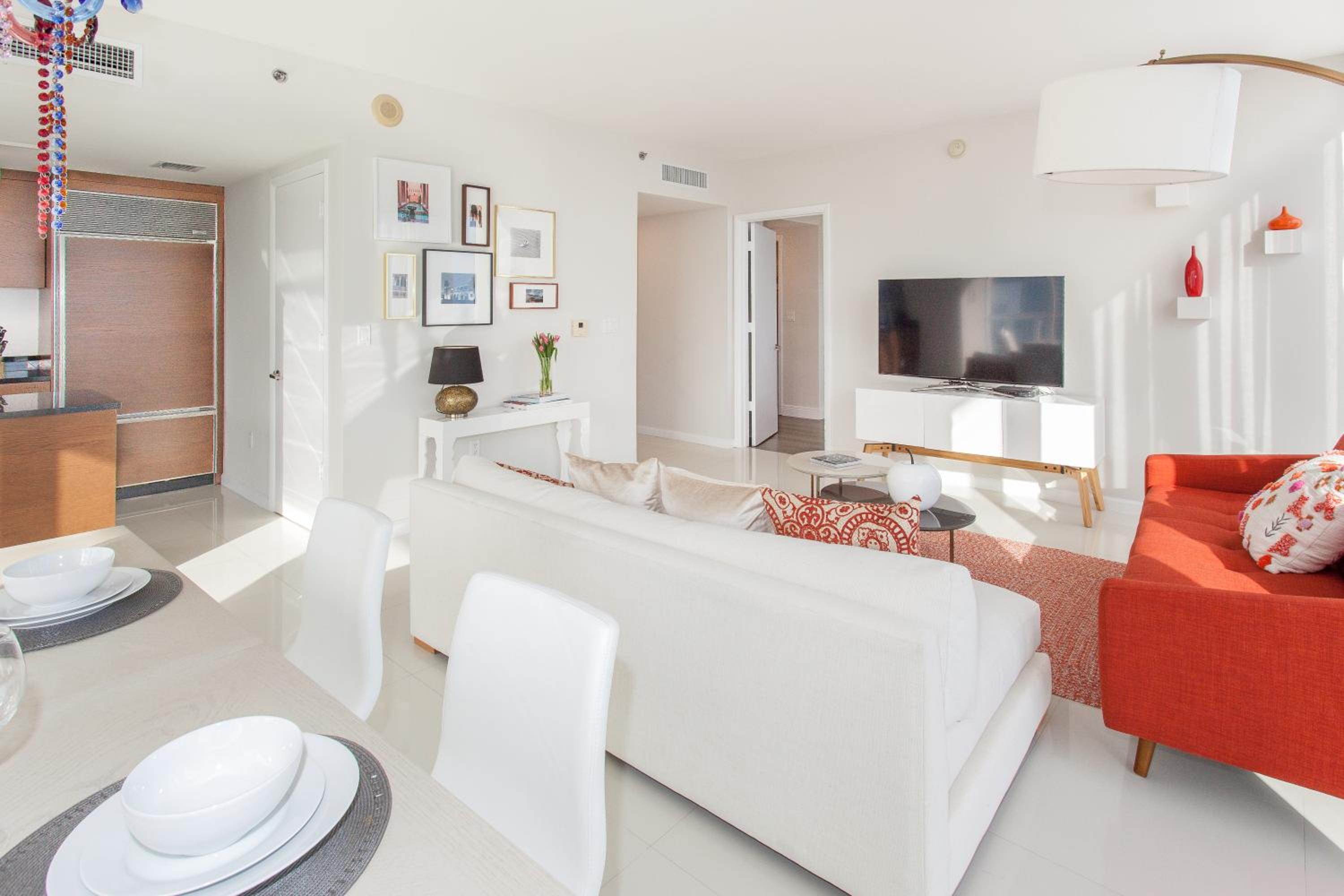 Boutique Two Bedroom Ocean Views Balcony