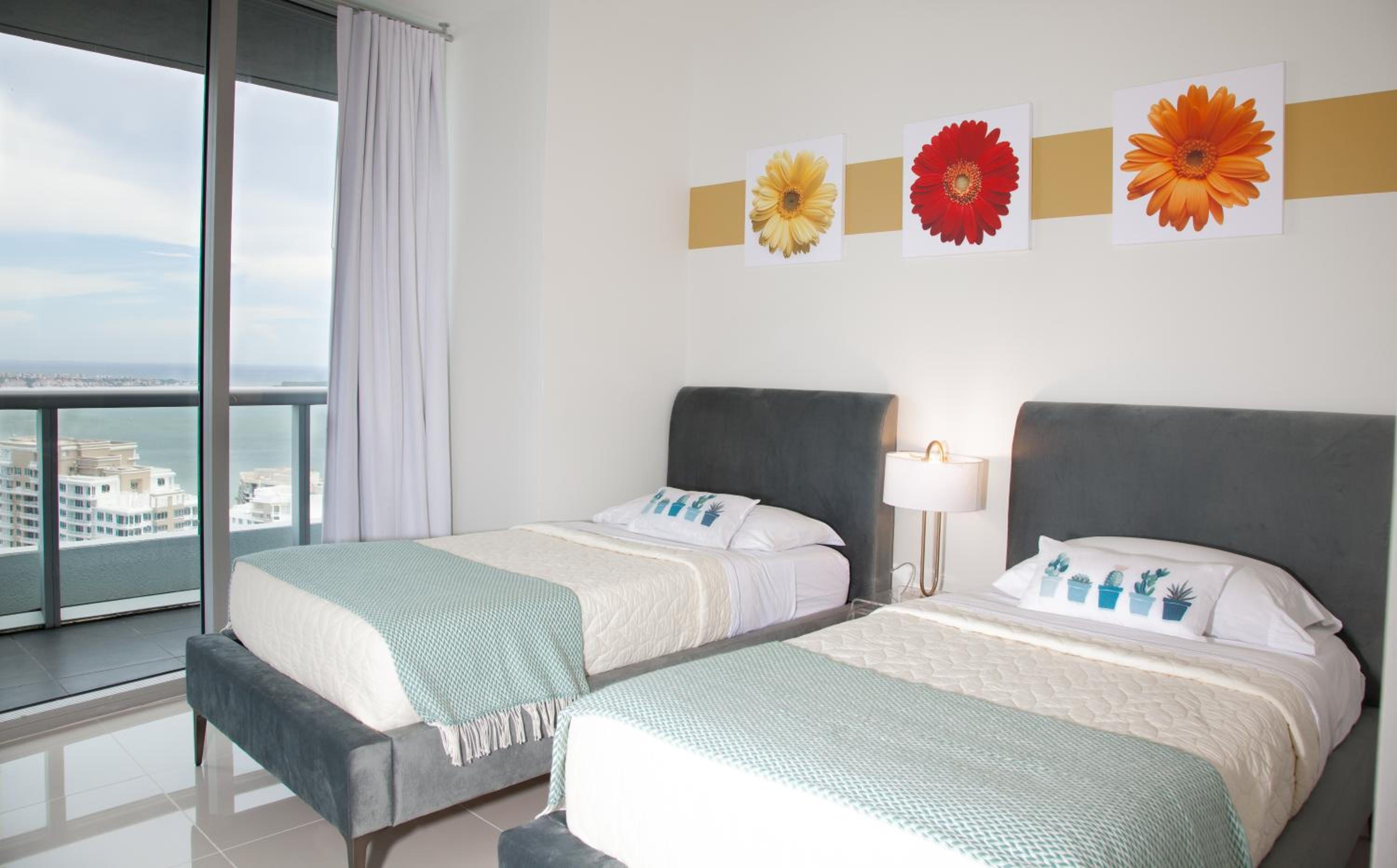 Boutique Two Bedroom Ocean Views Balcony