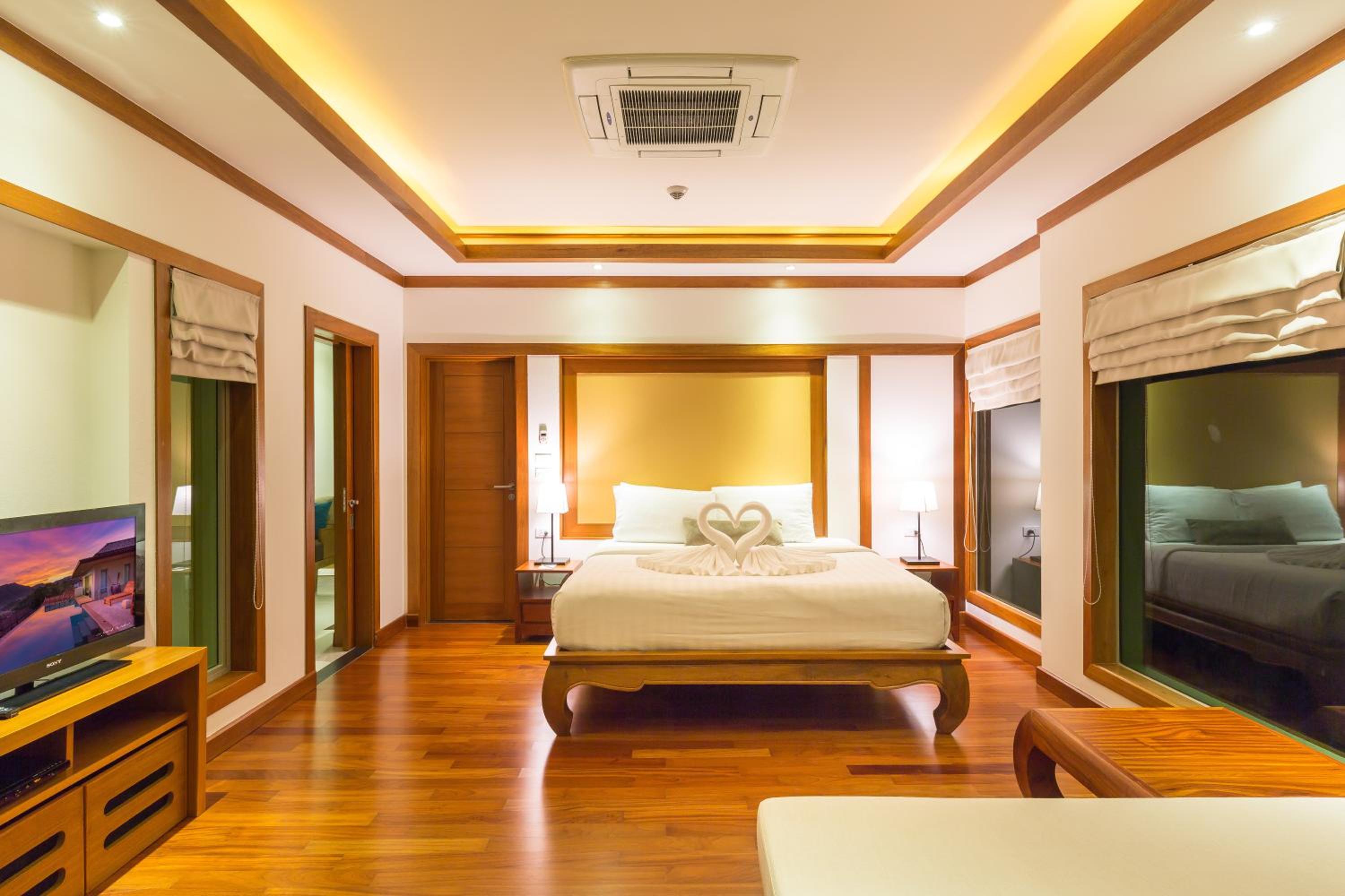 Two-Bedroom Villa with Private Pool - Photo 23