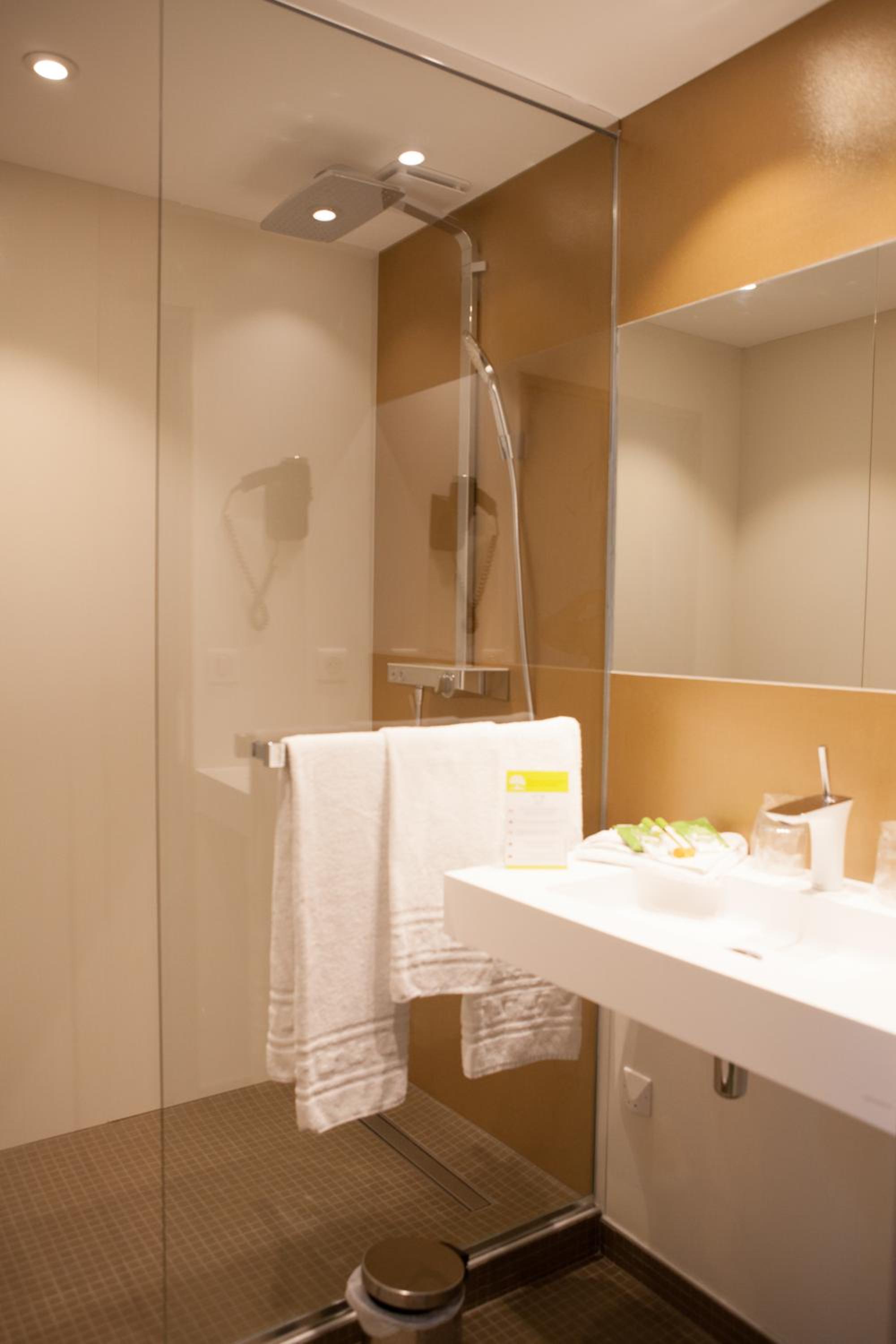 Superior Triple Room photo 2
