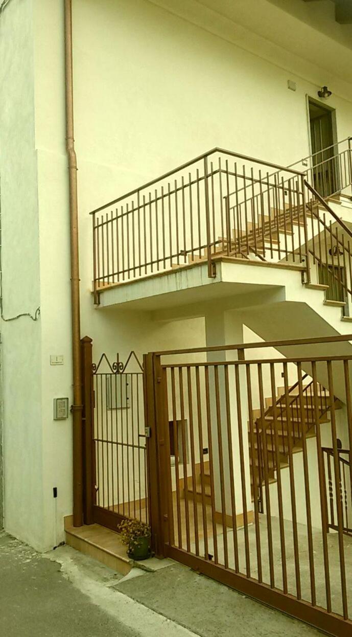 Two-Bedroom House - Photo 36