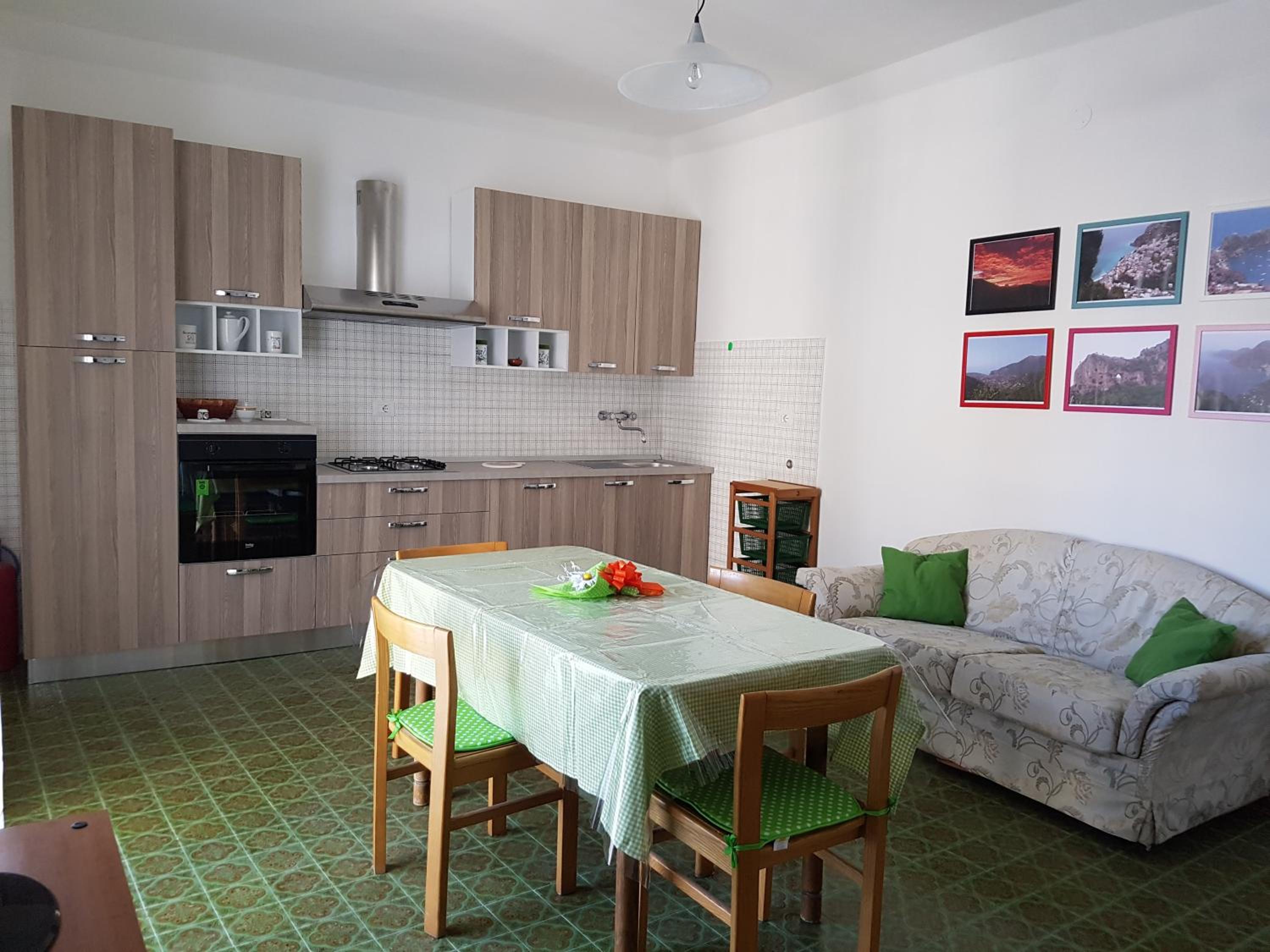 Two-Bedroom House - Photo 33