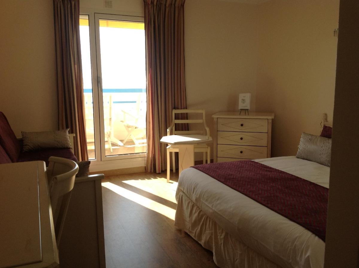 Triple Room with Sea View -  Second Floor