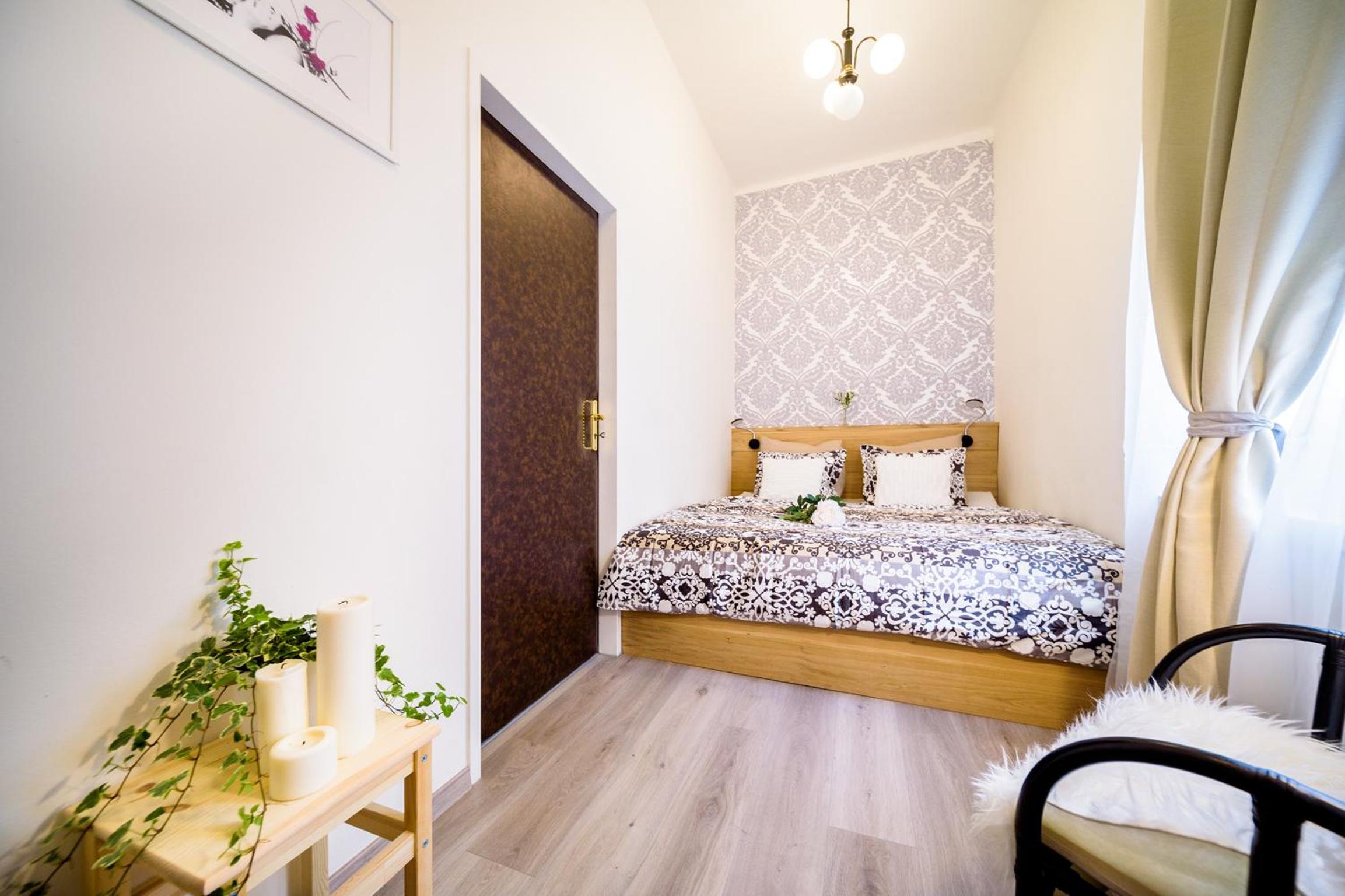 Apartment with Terrace thumbnail 6