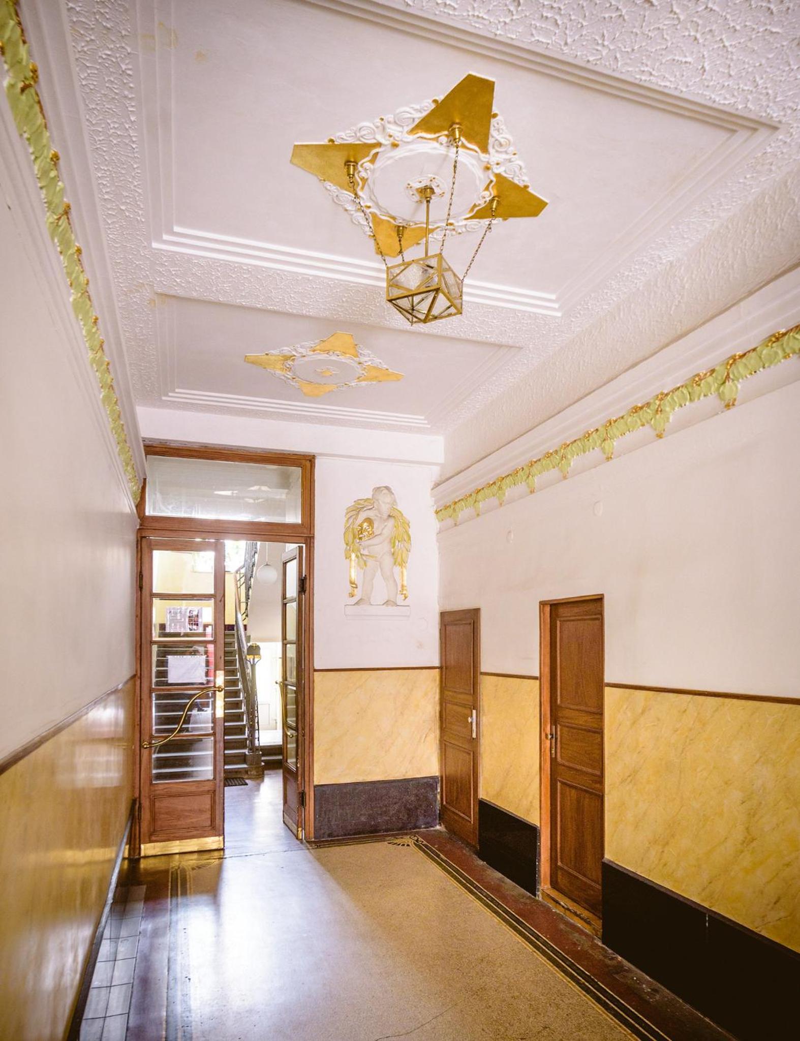 Apartment with Terrace