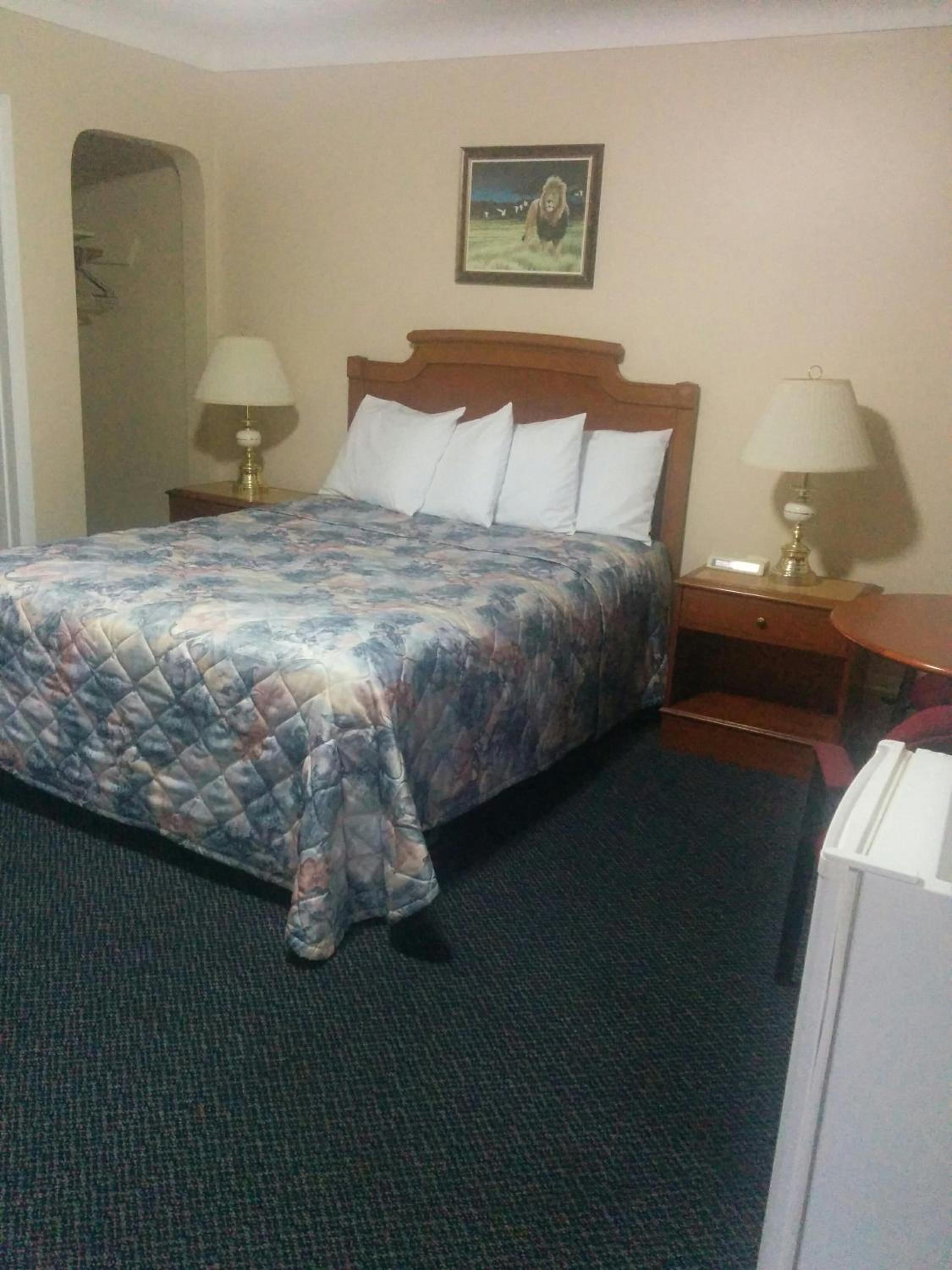 Queen Room - Photo 2