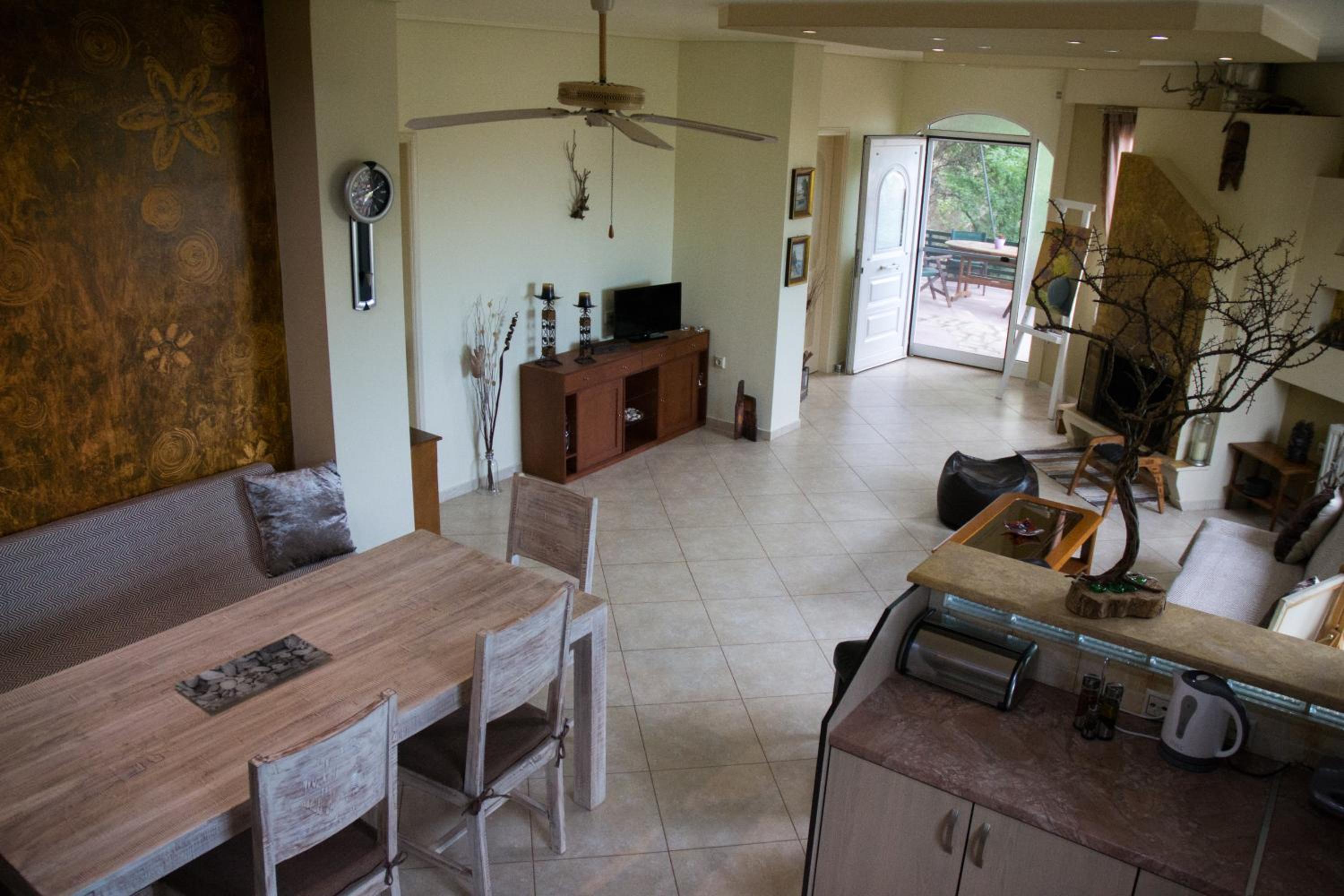Three-Bedroom House - Photo 22