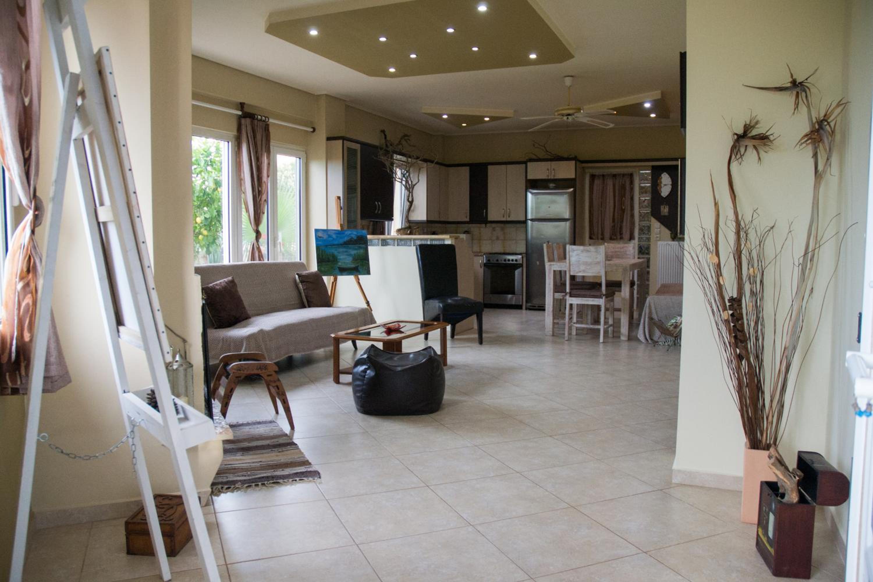 Three-Bedroom House - Photo 11