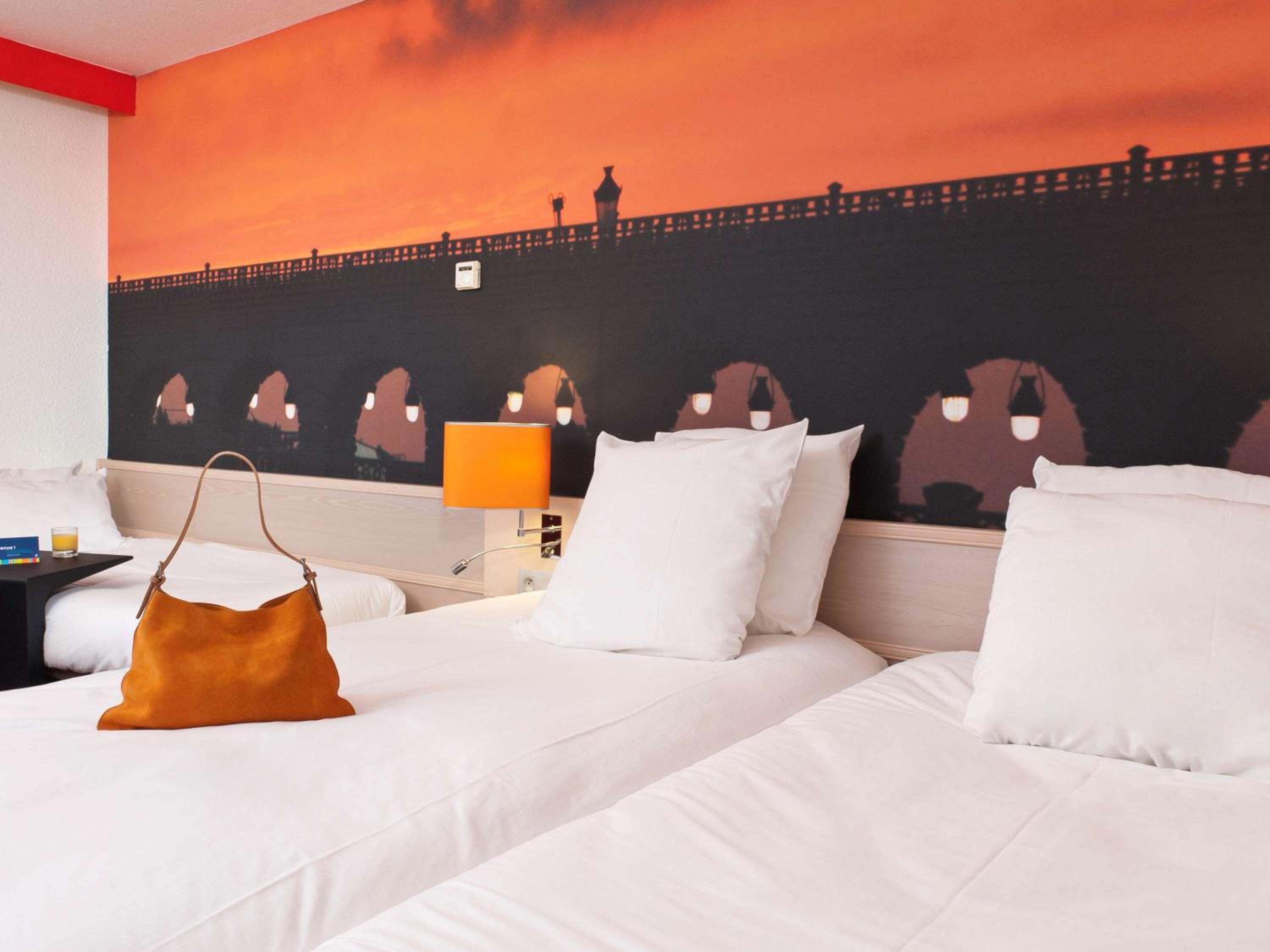 Standard Room with Two Single Beds