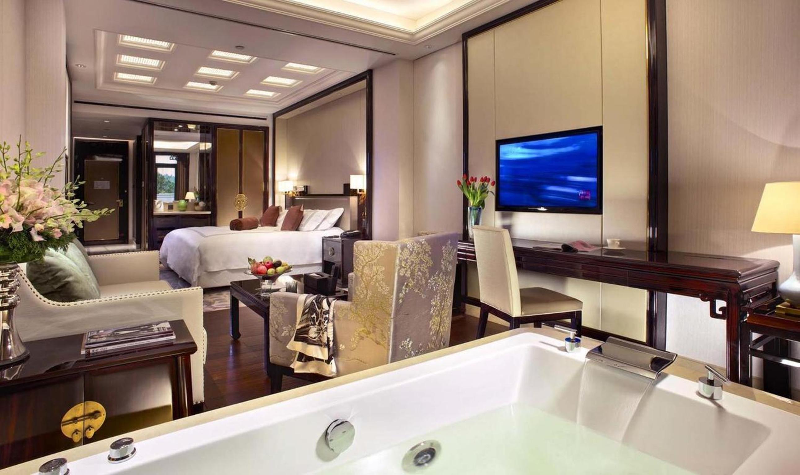 Exquisite Double Room with Lake View photo 2