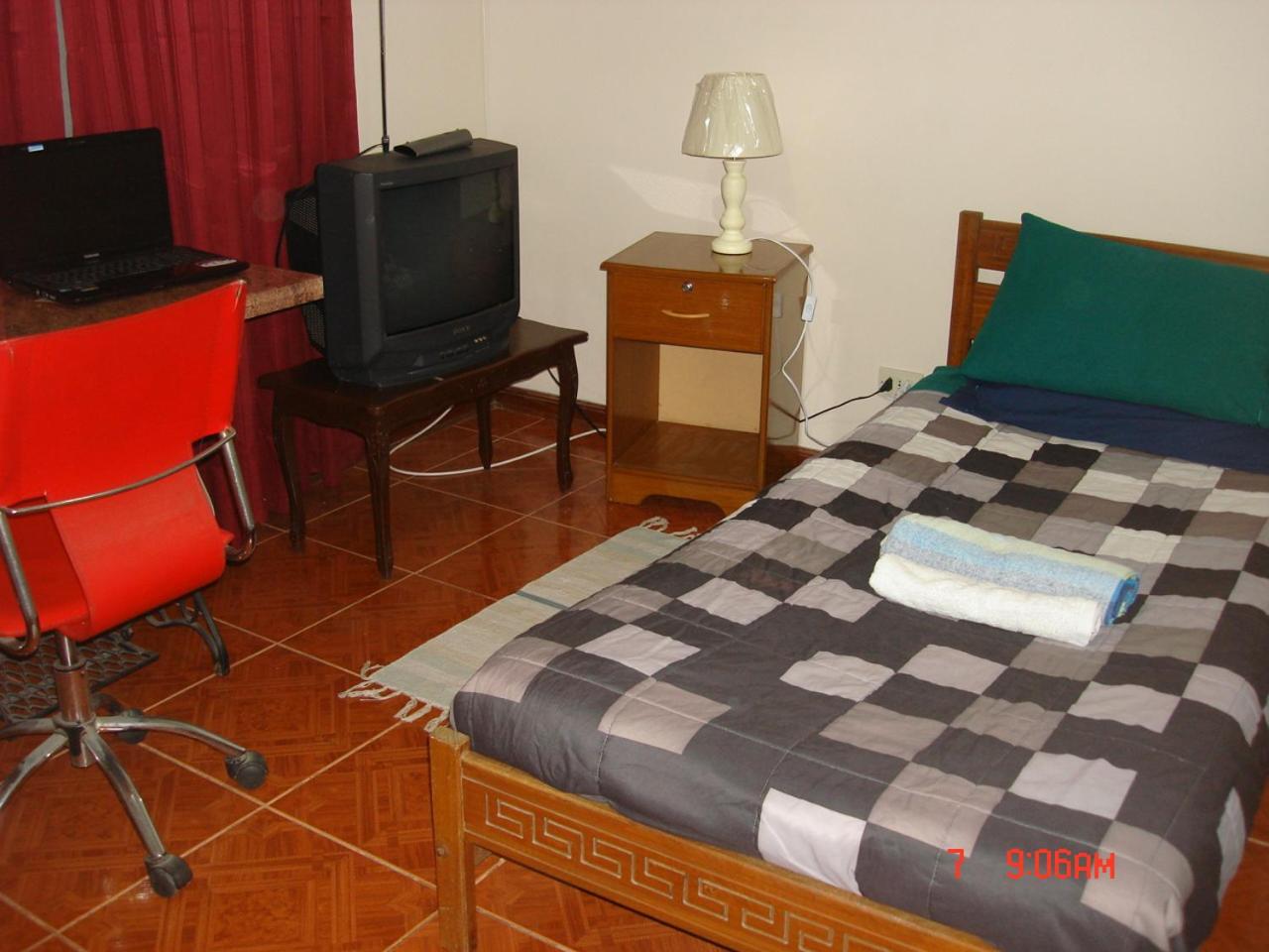 Single Room with Shared Bathroom photo 2