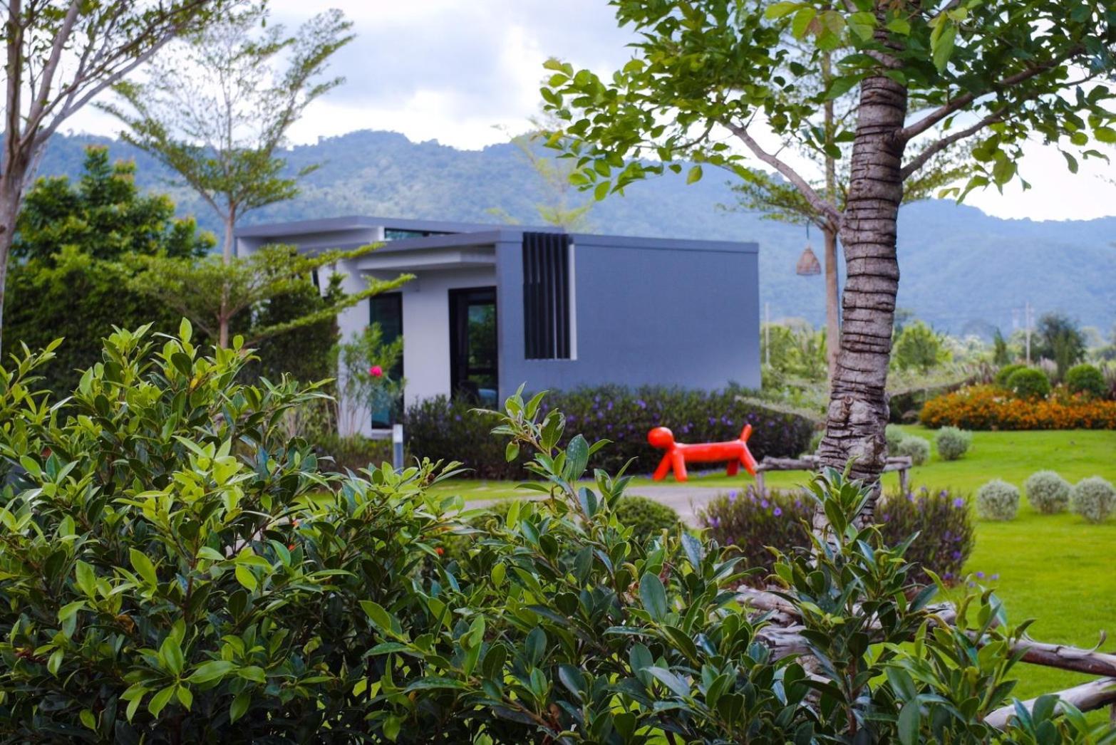 Family Studio - Photo 2
