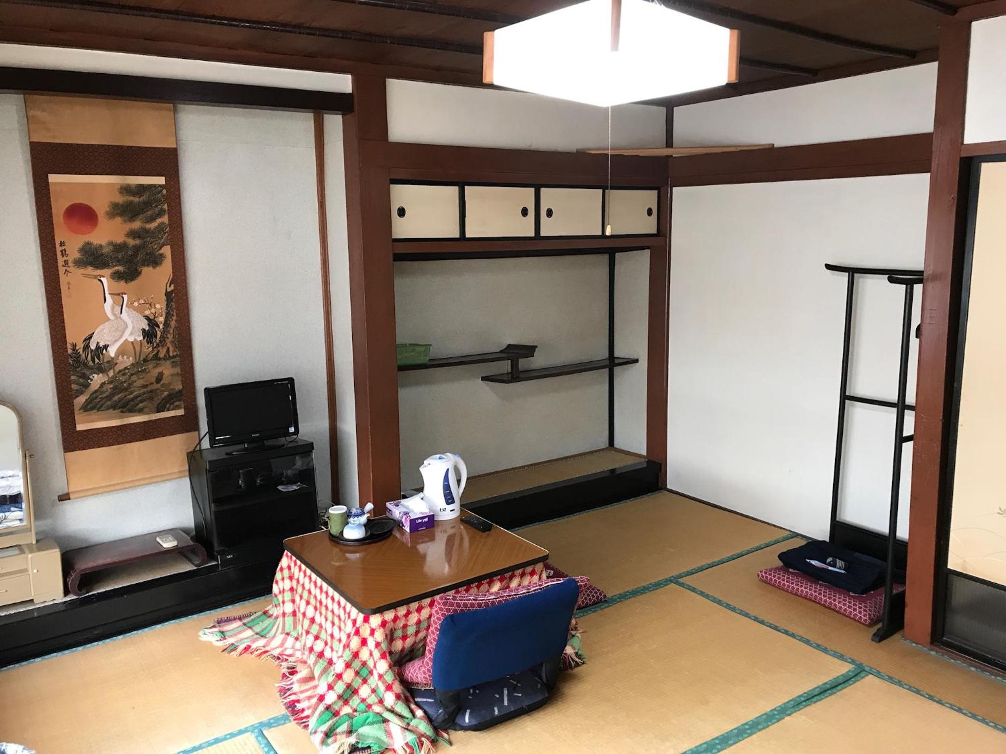 Economy Twin Room