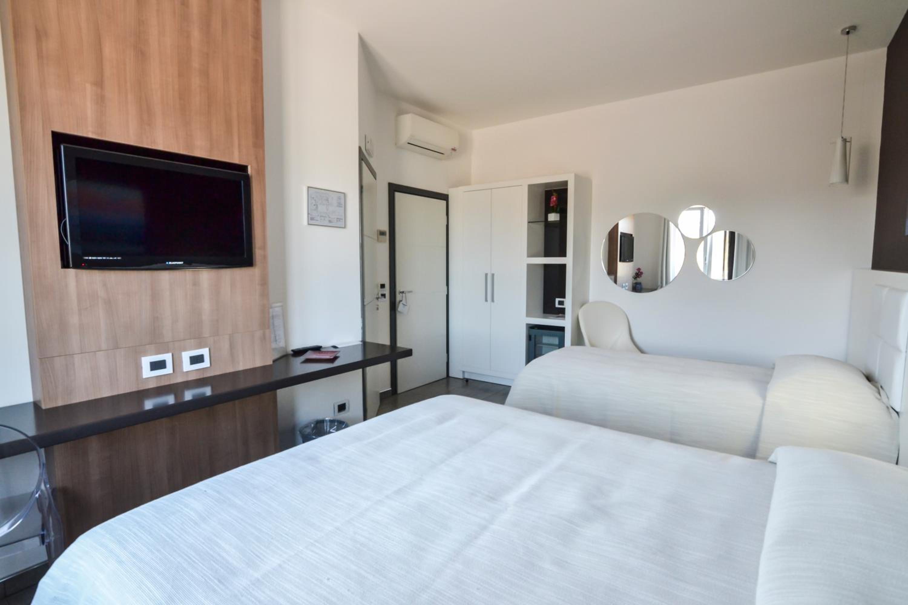 Triple Room - Photo 1