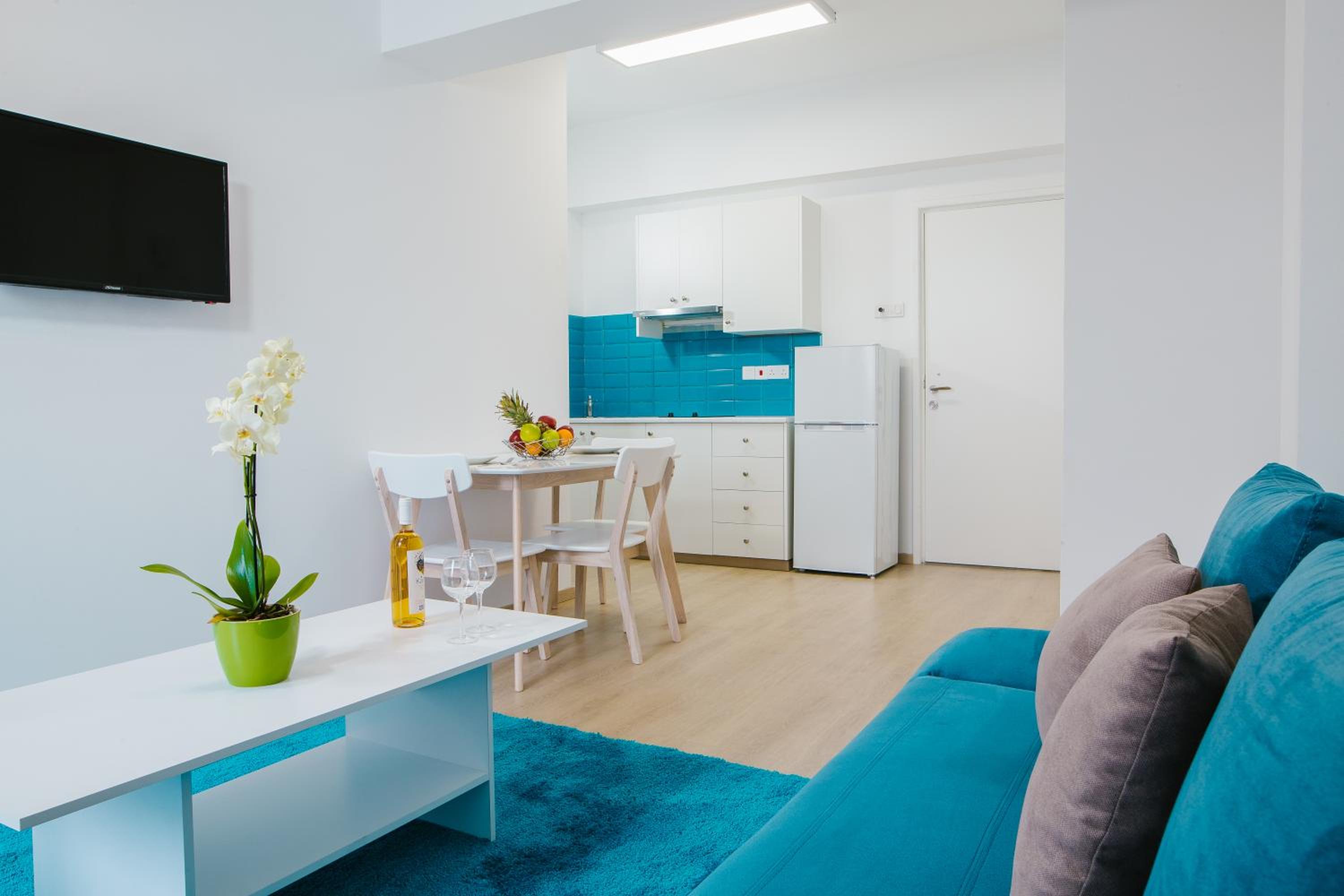 One-Bedroom Apartment - Photo 21