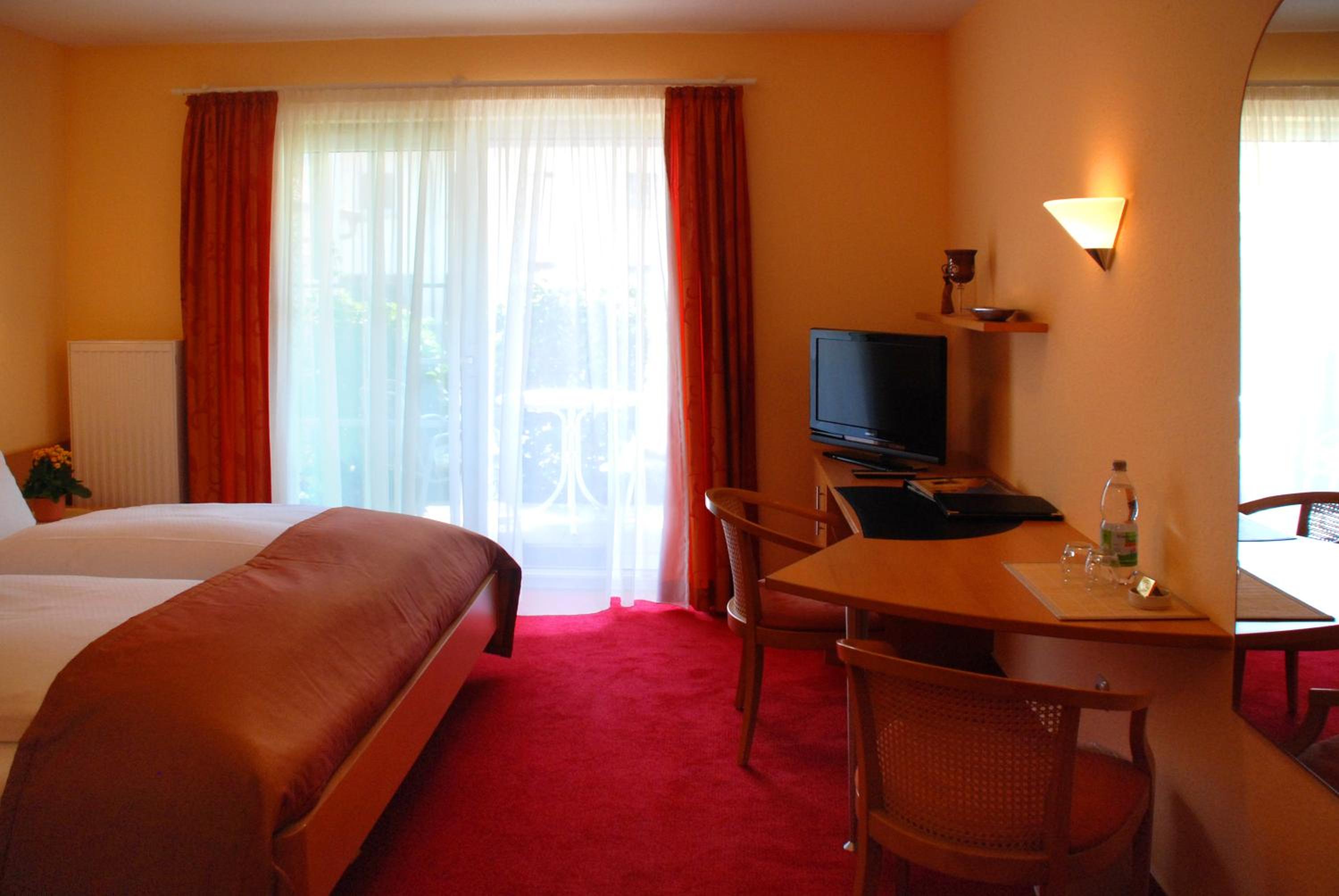 Double Room - Photo 7