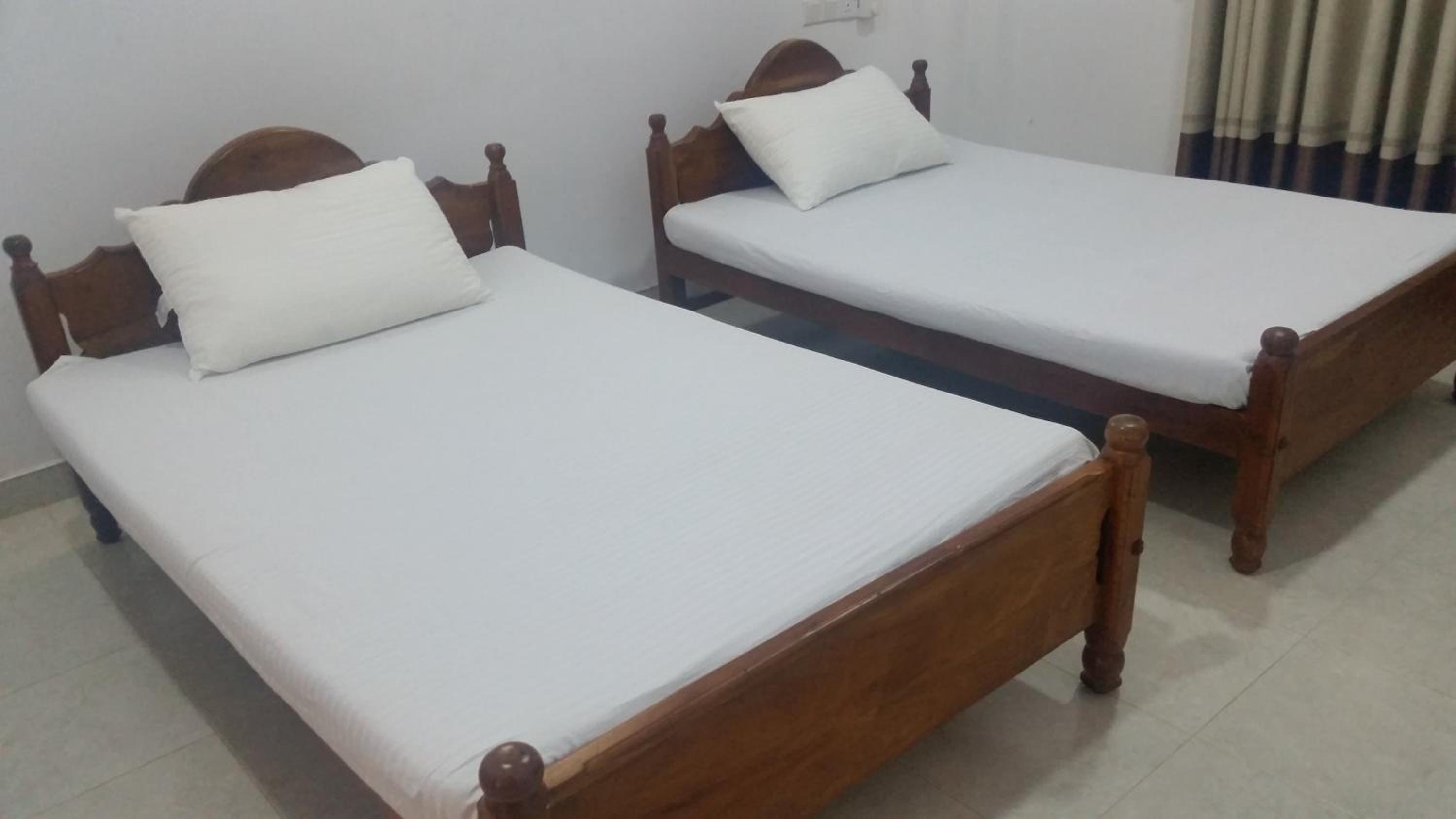 Standard Twin Room photo 2