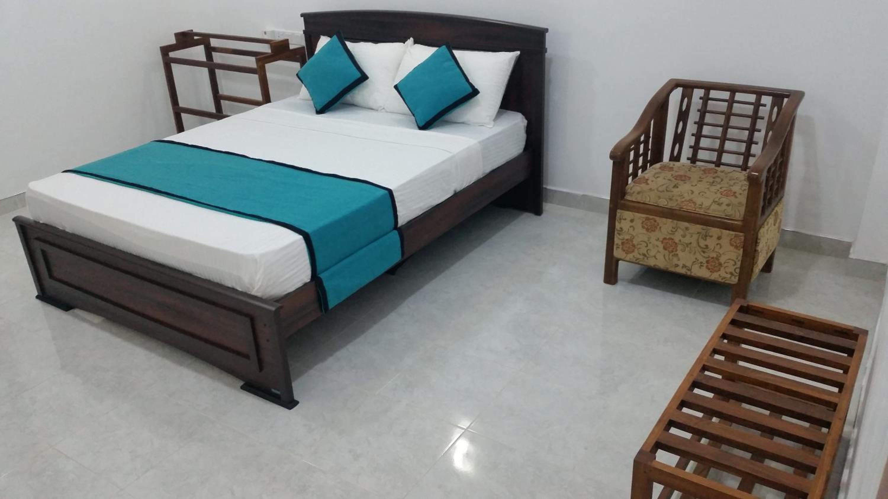 Deluxe Double Room with AC & Hot water  photo 1