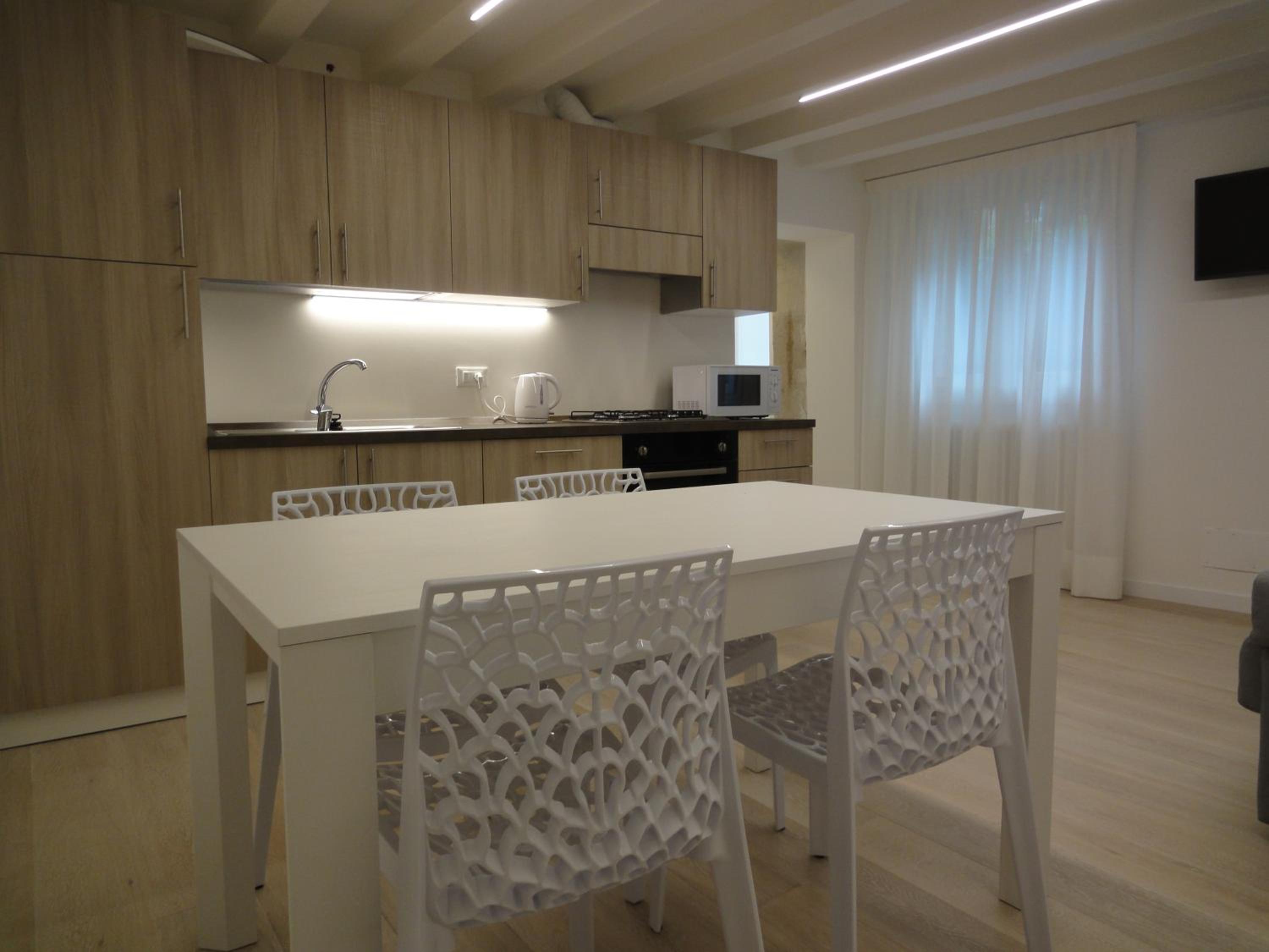 Apartment photo 2