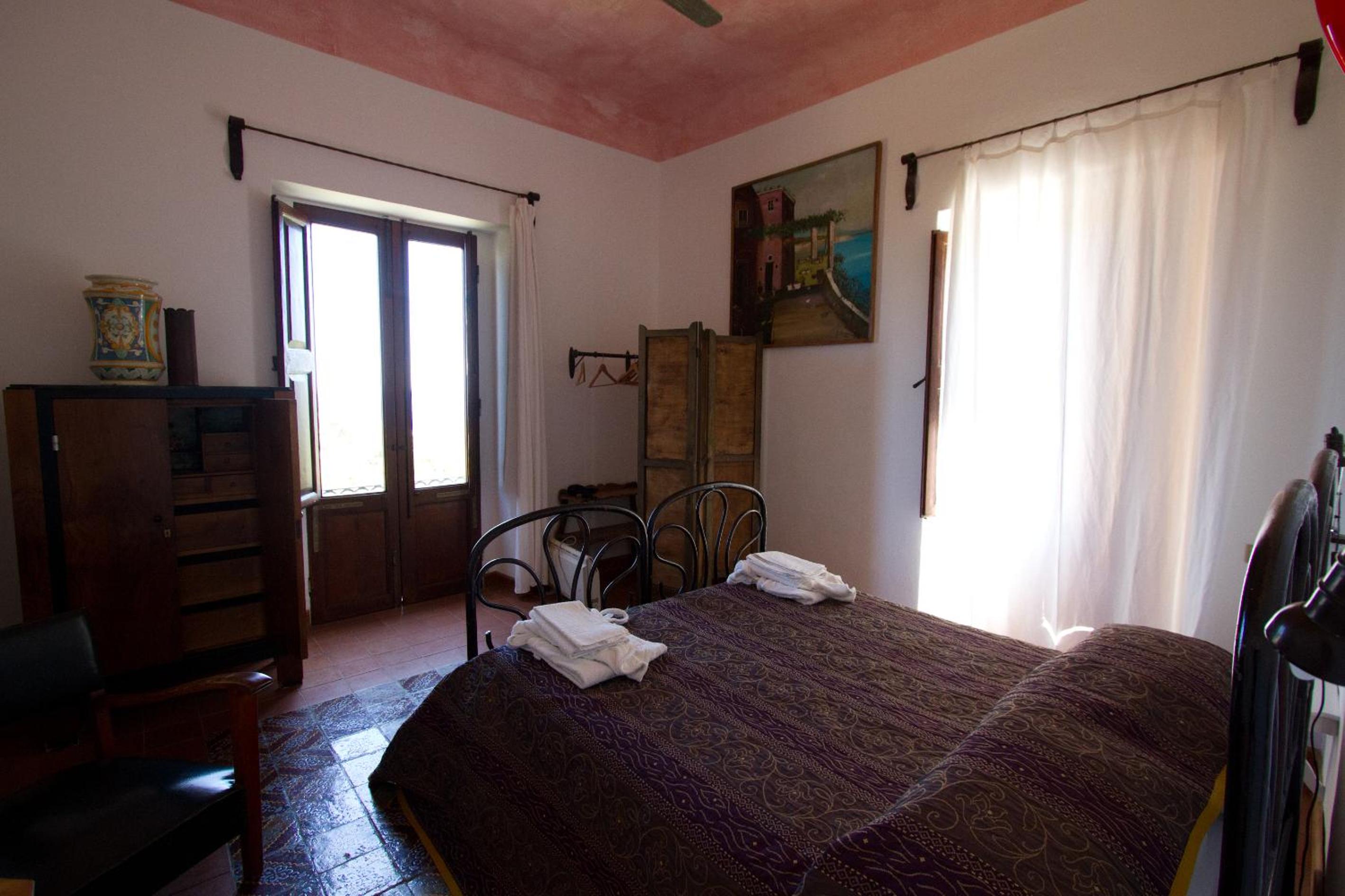Double or Twin Room with Private Bathroom photo 3