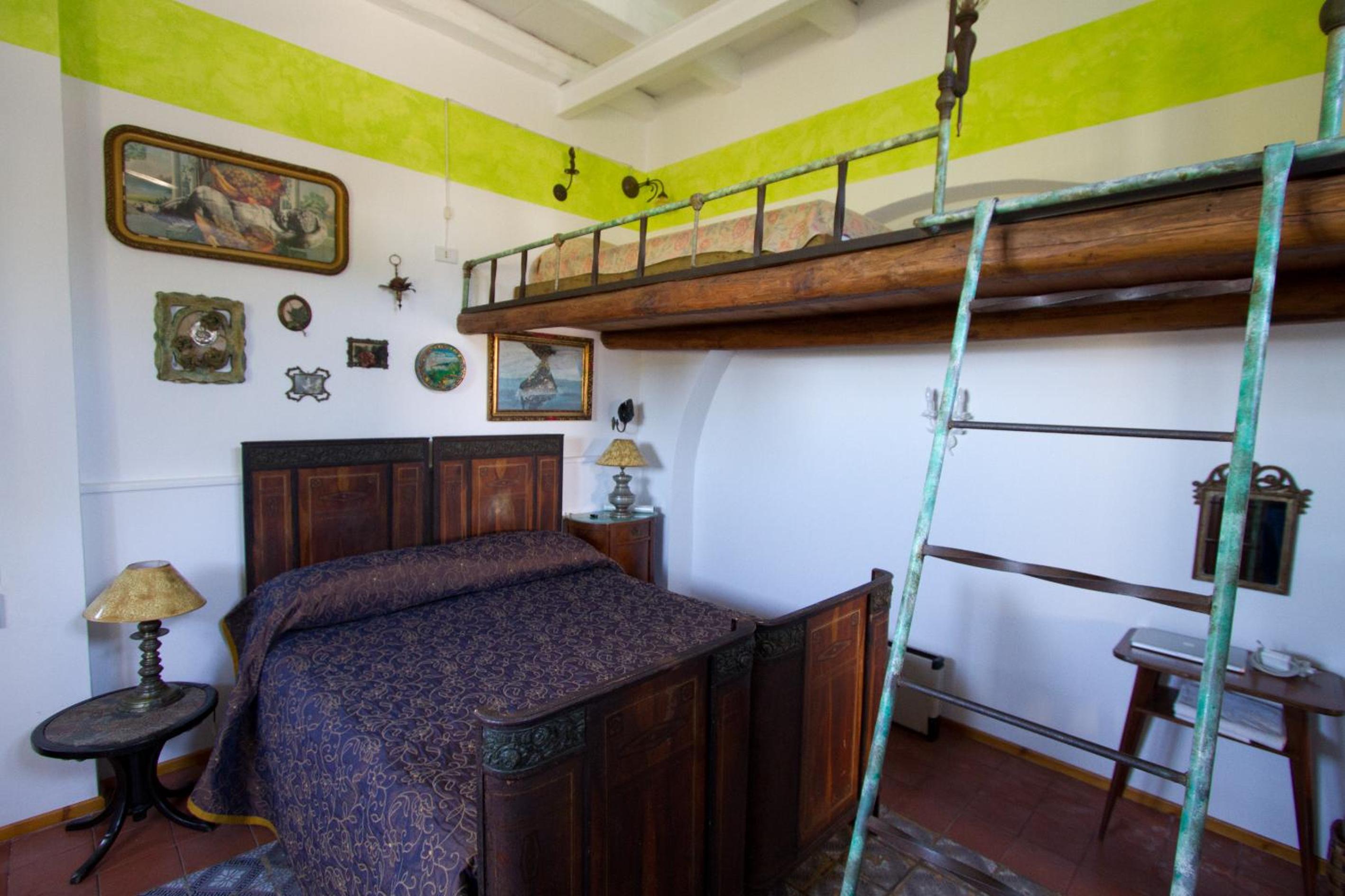 Double or Twin Room with Private Bathroom photo 2