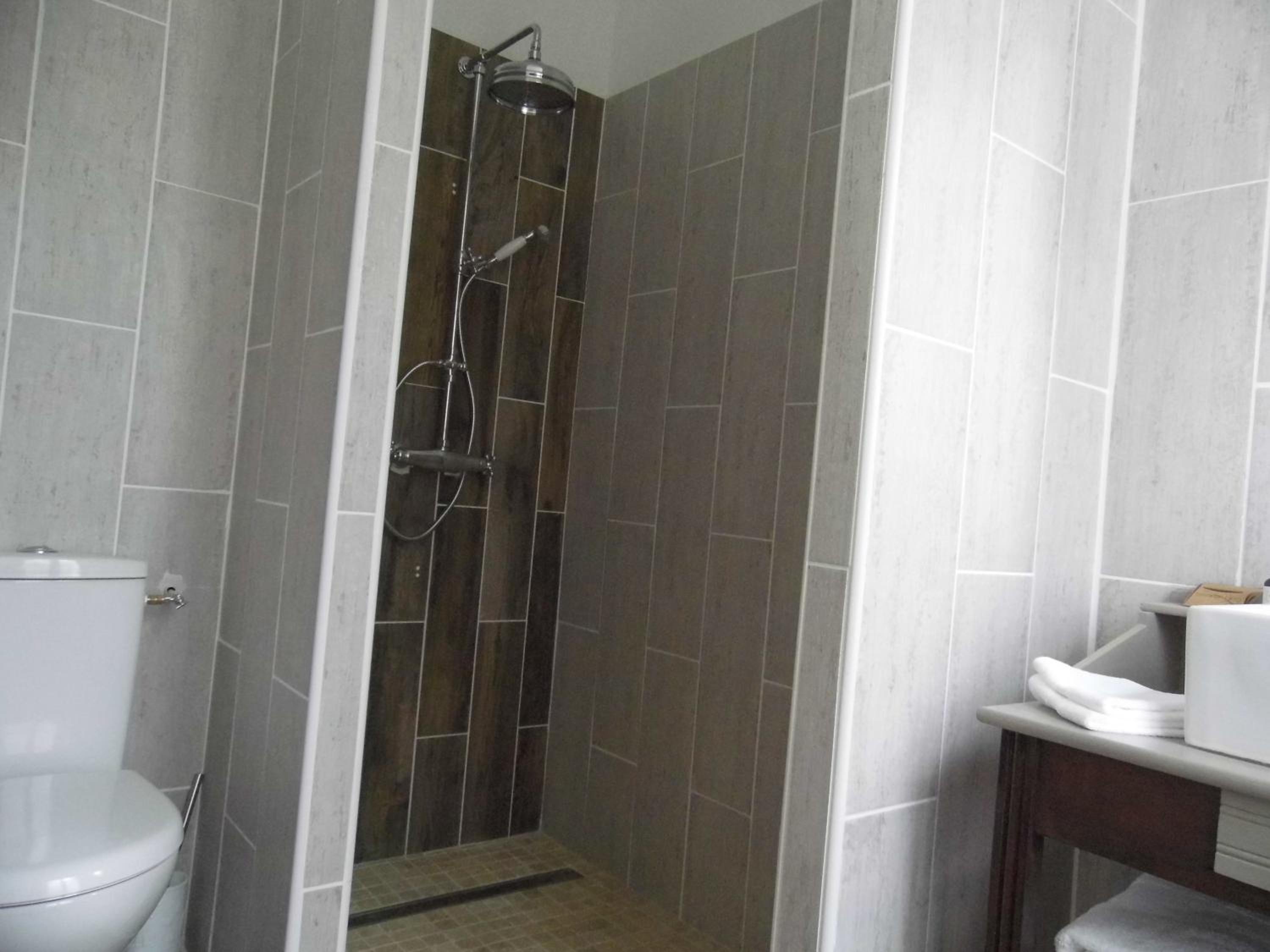 Double Room with Private Bathroom photo 2