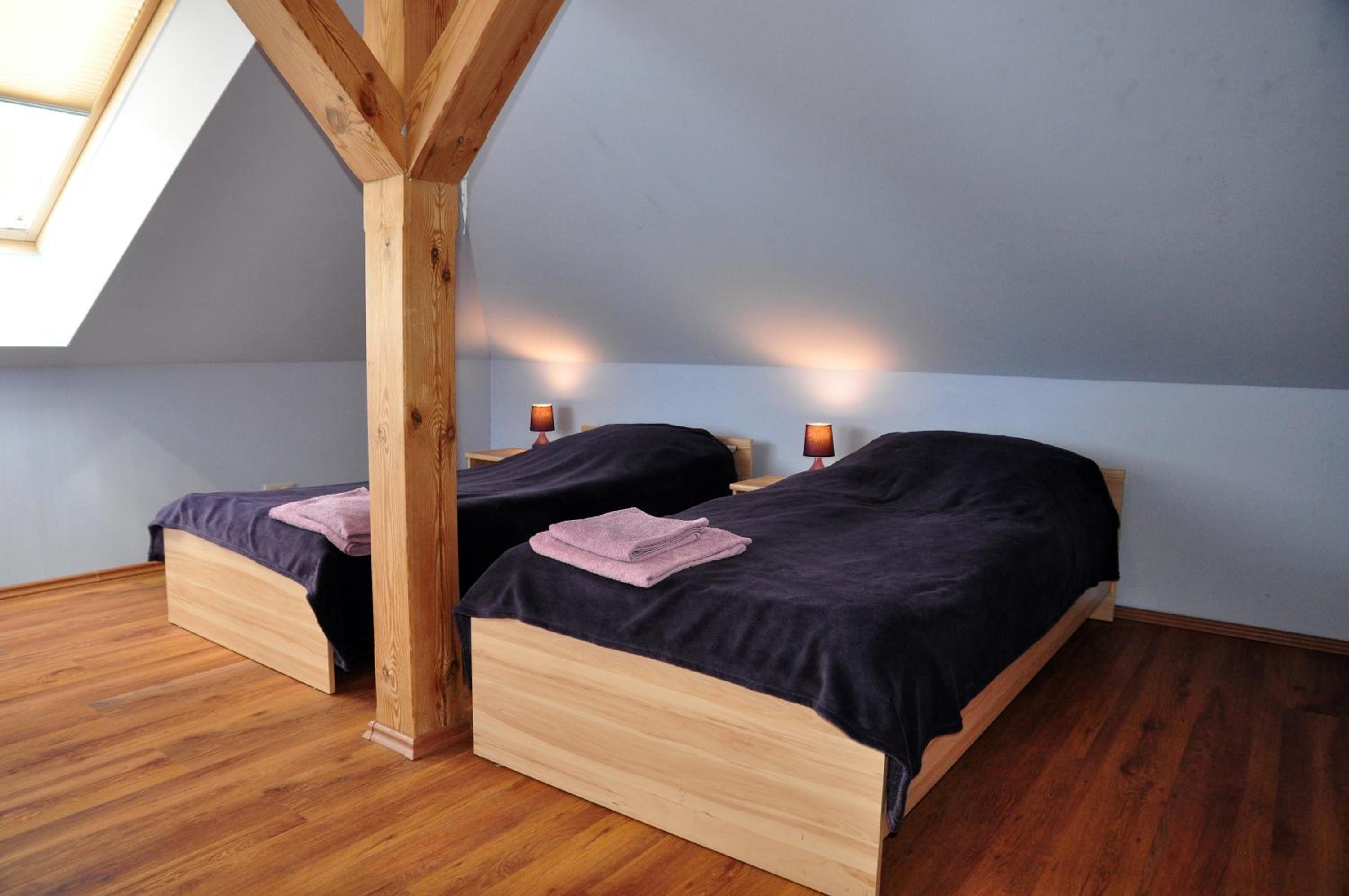 Standard Twin Room with Shared Bathroom photo 1