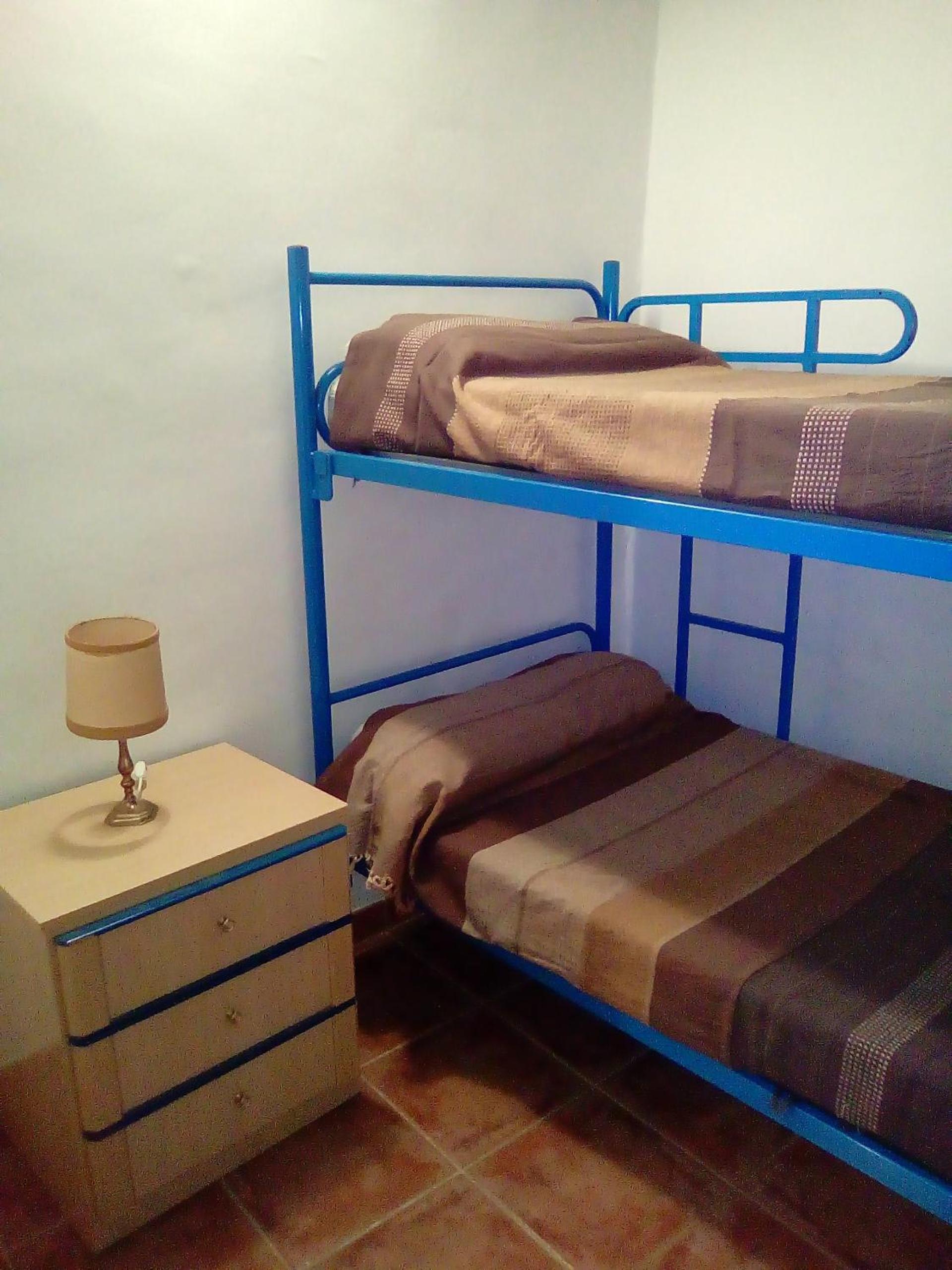 Habitación Triple Económica con Baño Compartido