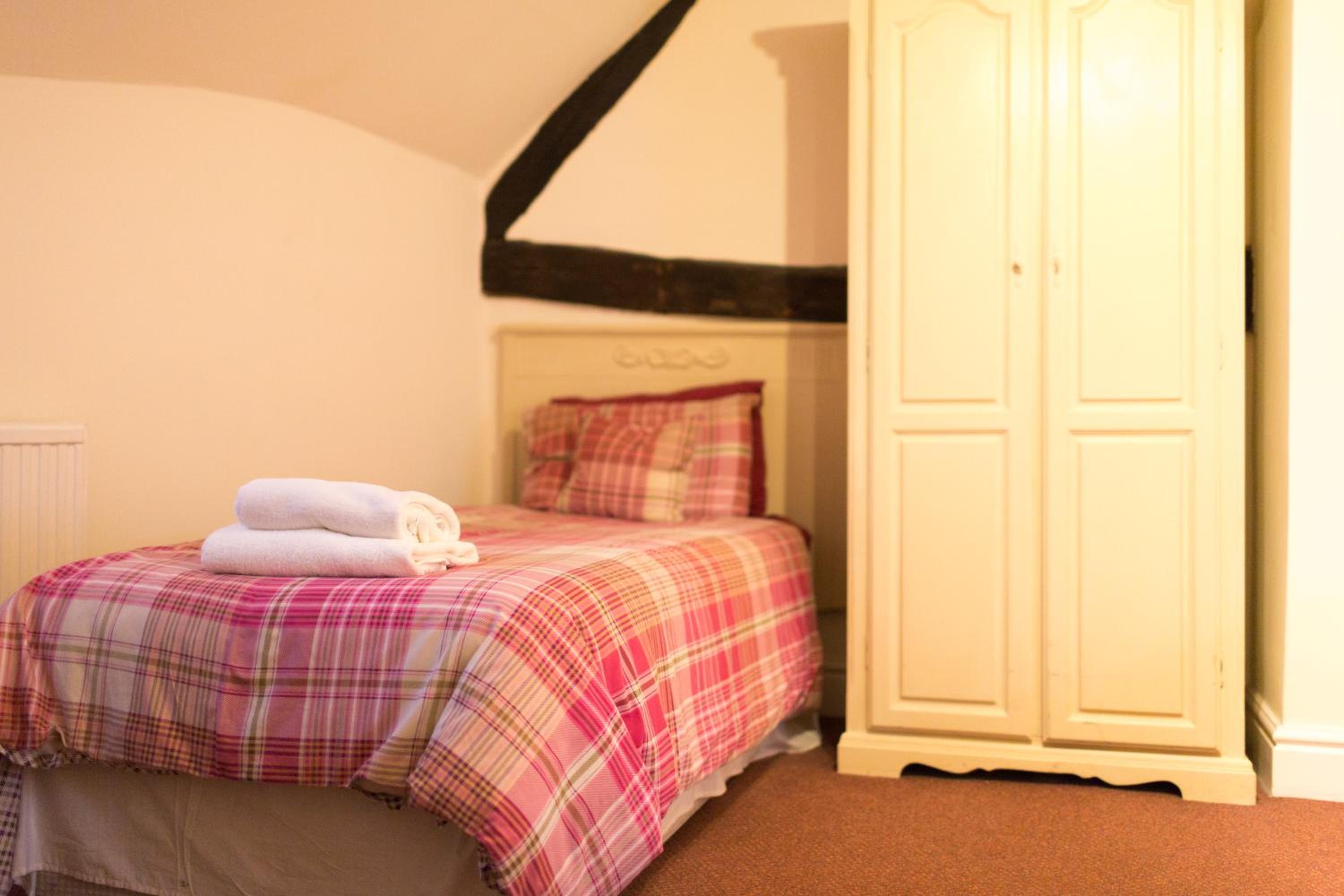 Single Room photo 3