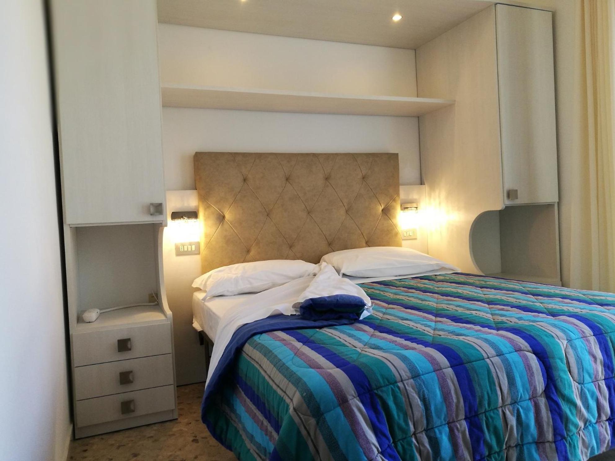 Double or Twin Room photo 1